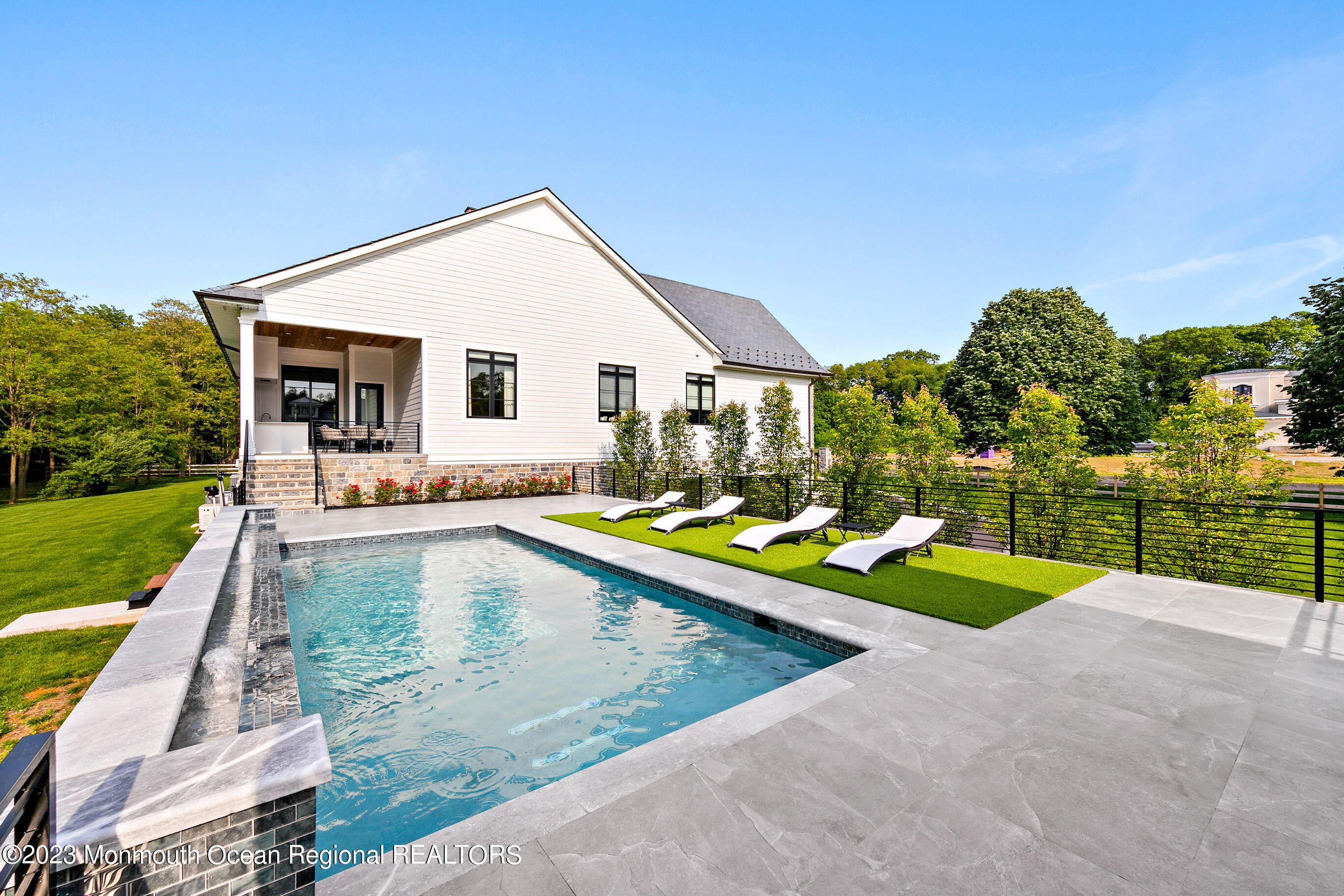 2 Ponderosa Drive
