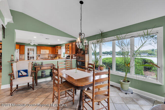89 Horseneck Point Road