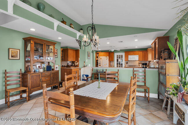 89 Horseneck Point Road