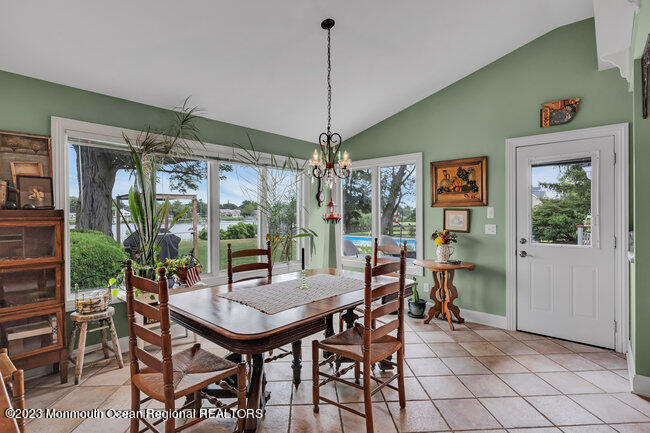 89 Horseneck Point Road