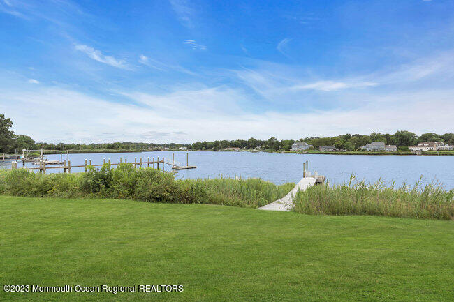 89 Horseneck Point Road