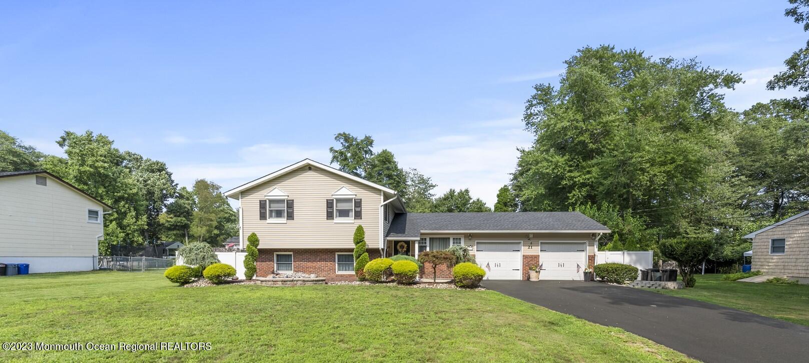 21 Tamarack Drive