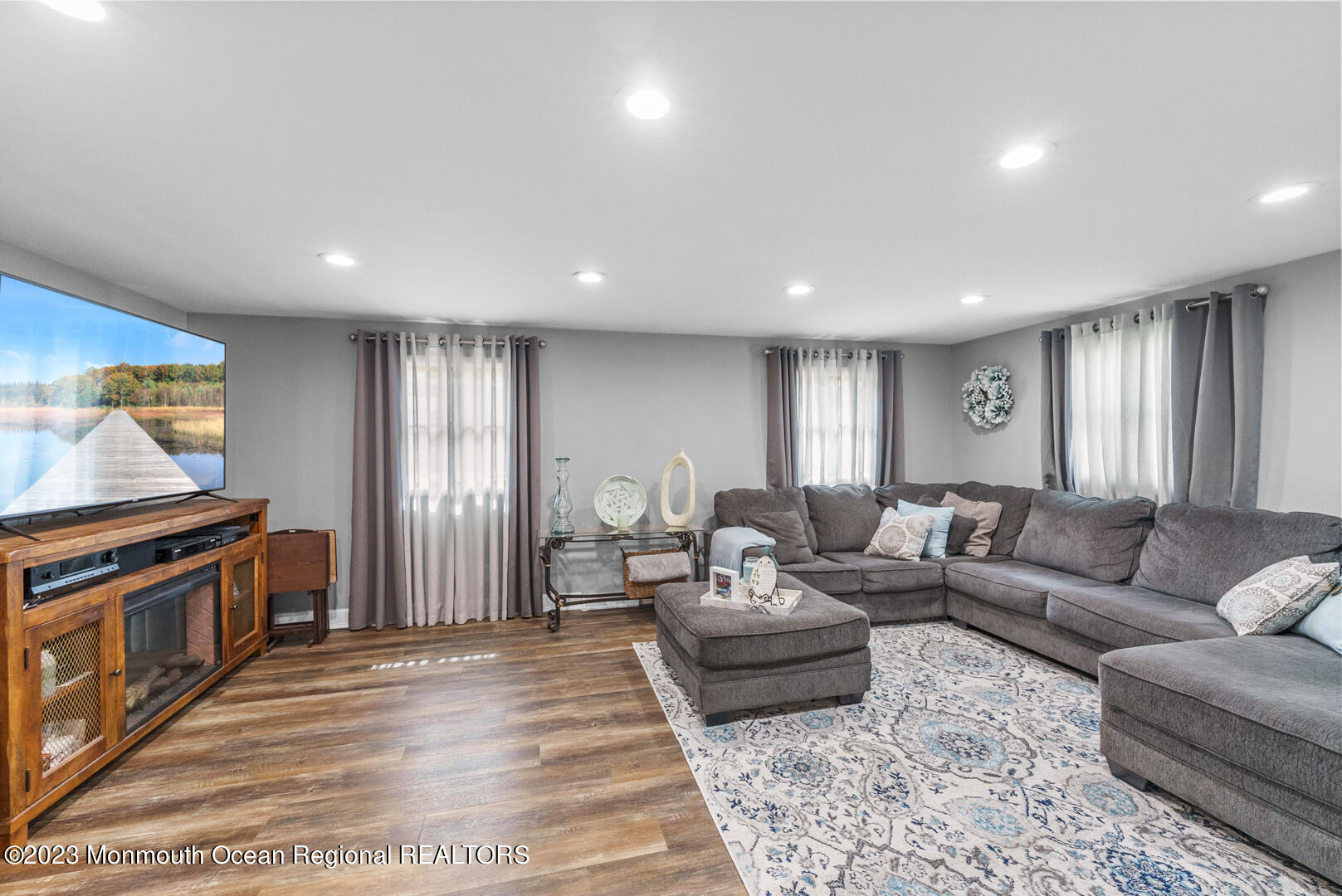 21 Tamarack Drive