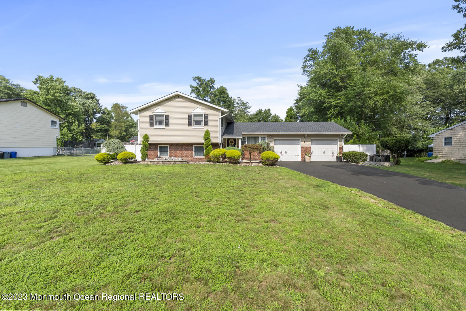 21 Tamarack Drive