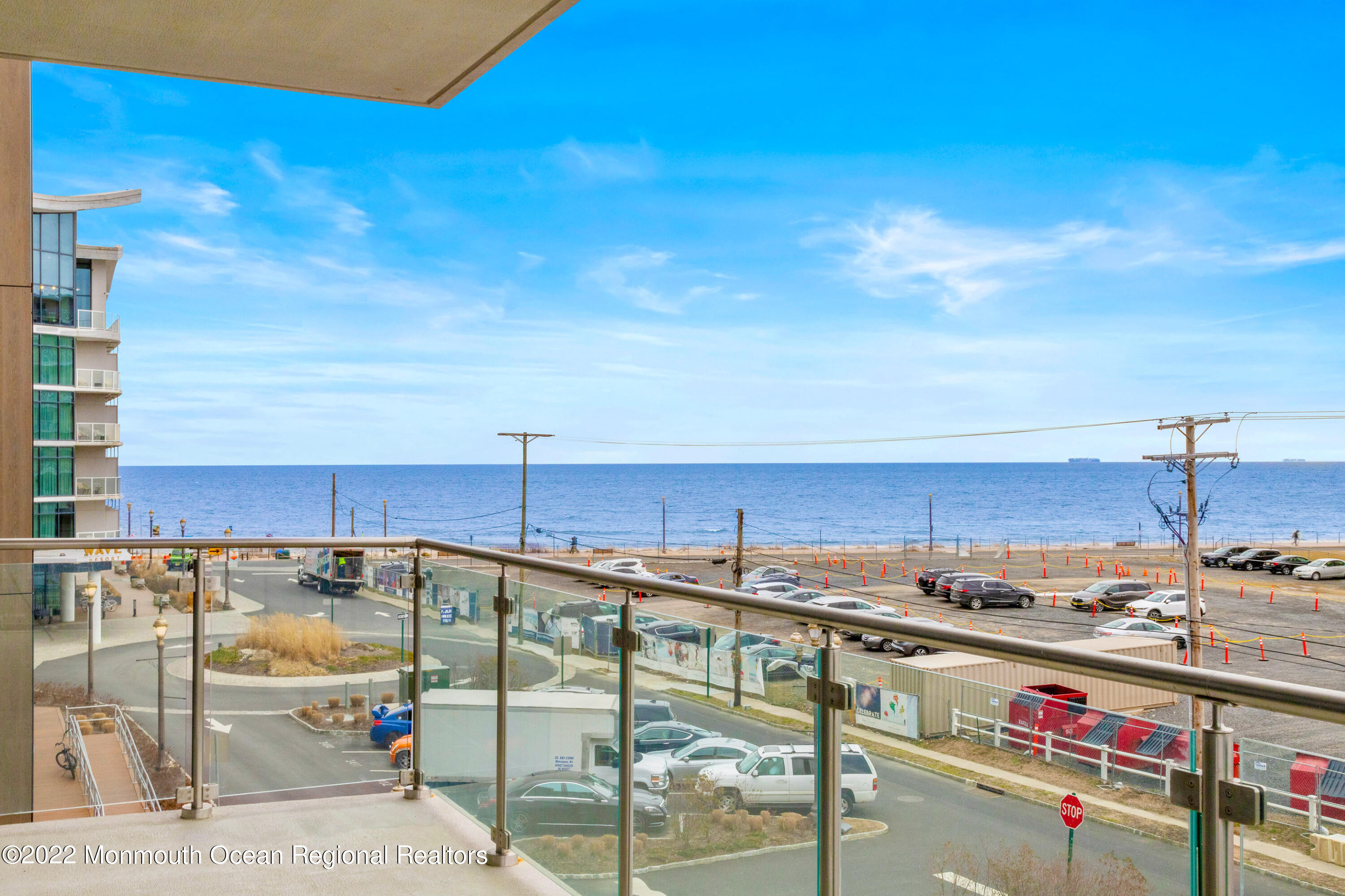 15 Morris Avenue, 322