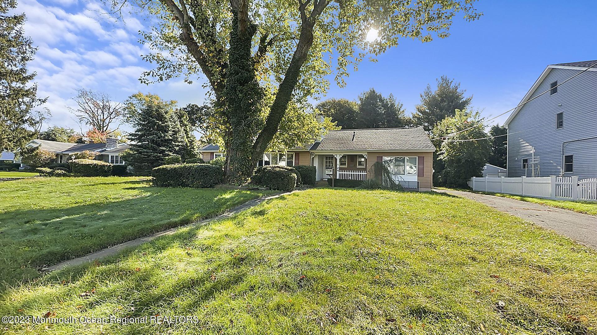 24 Comanche Drive