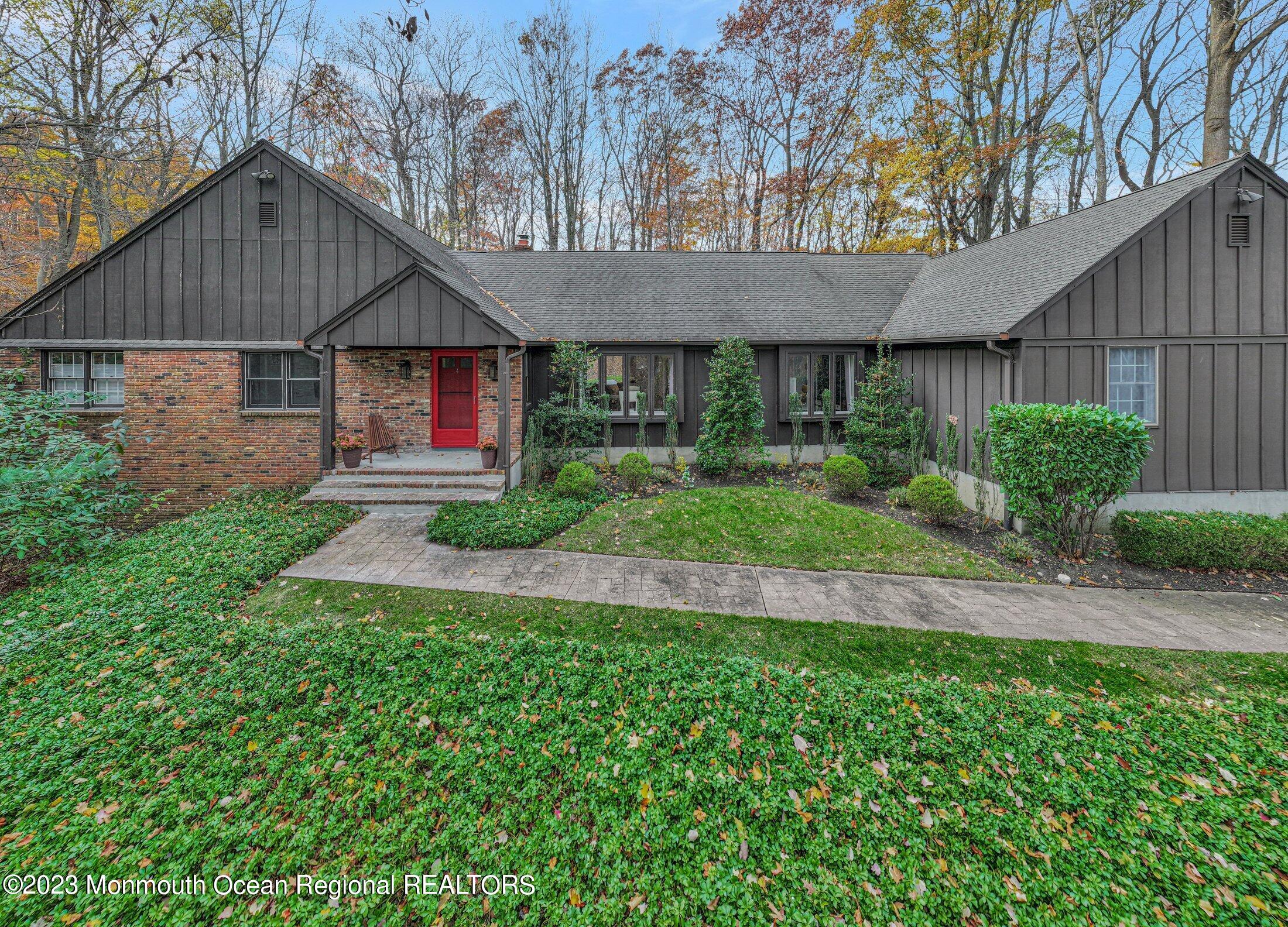 4 Ridge Court