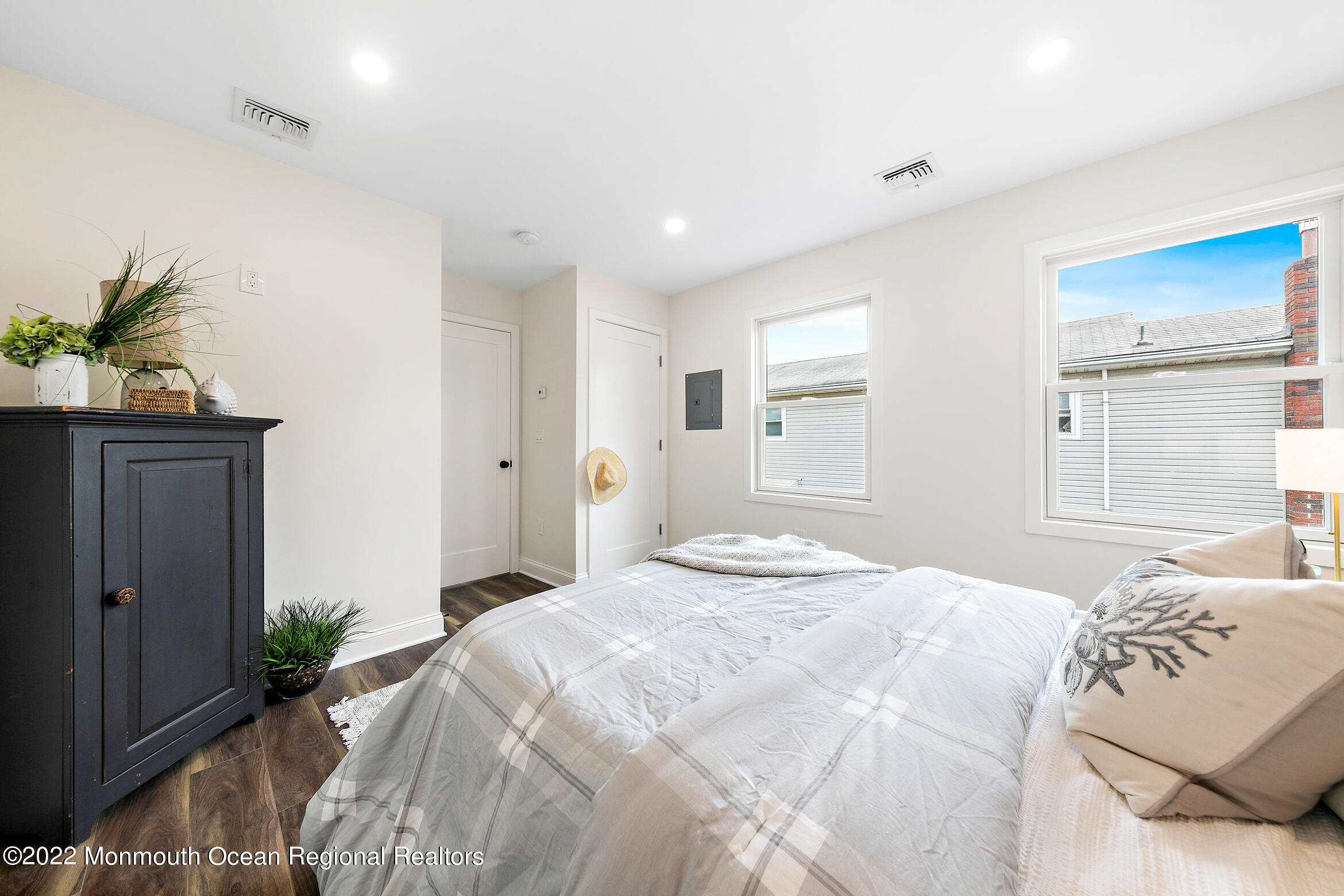 101 Shore Boulevard, #4