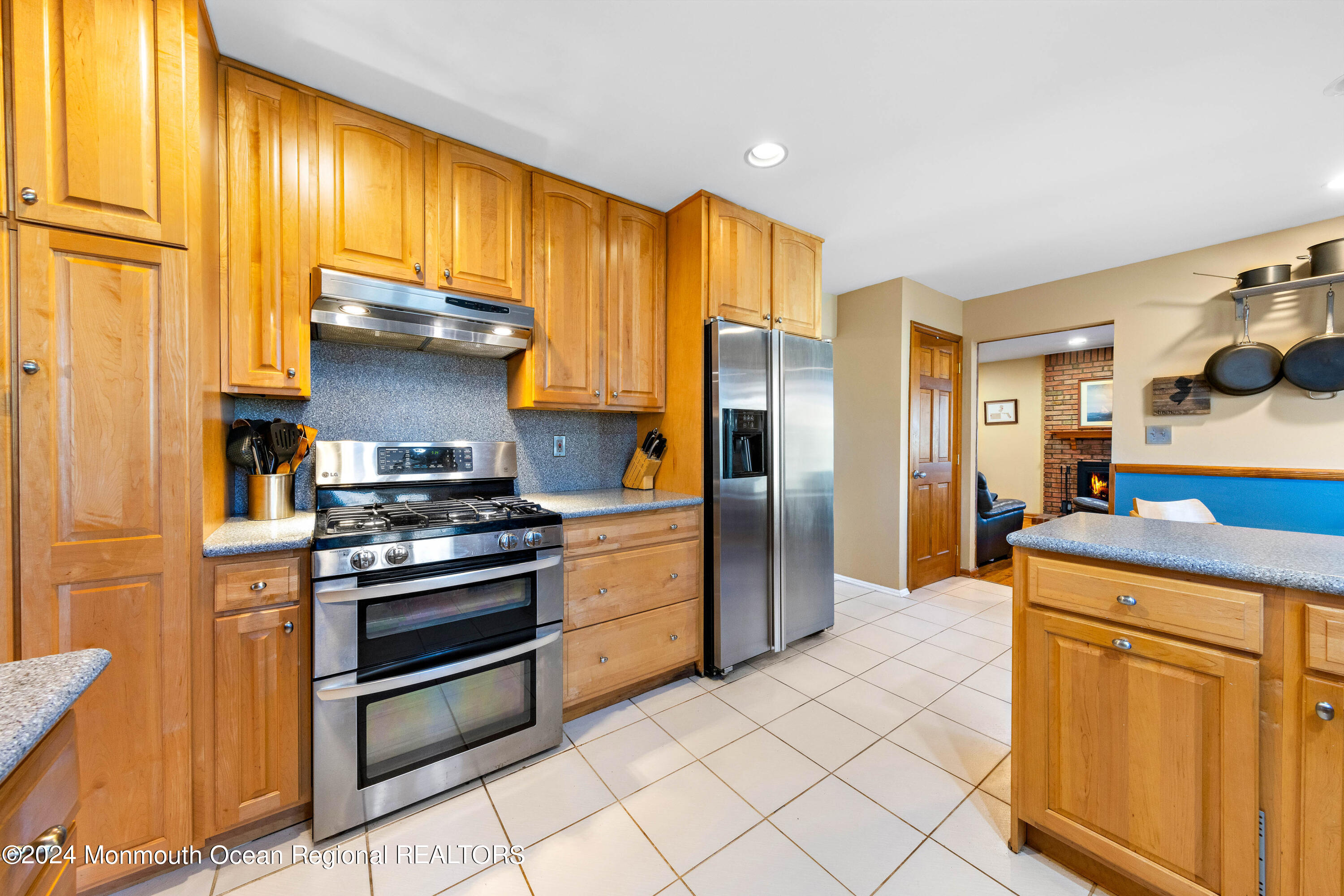 2 Woodland Circle
