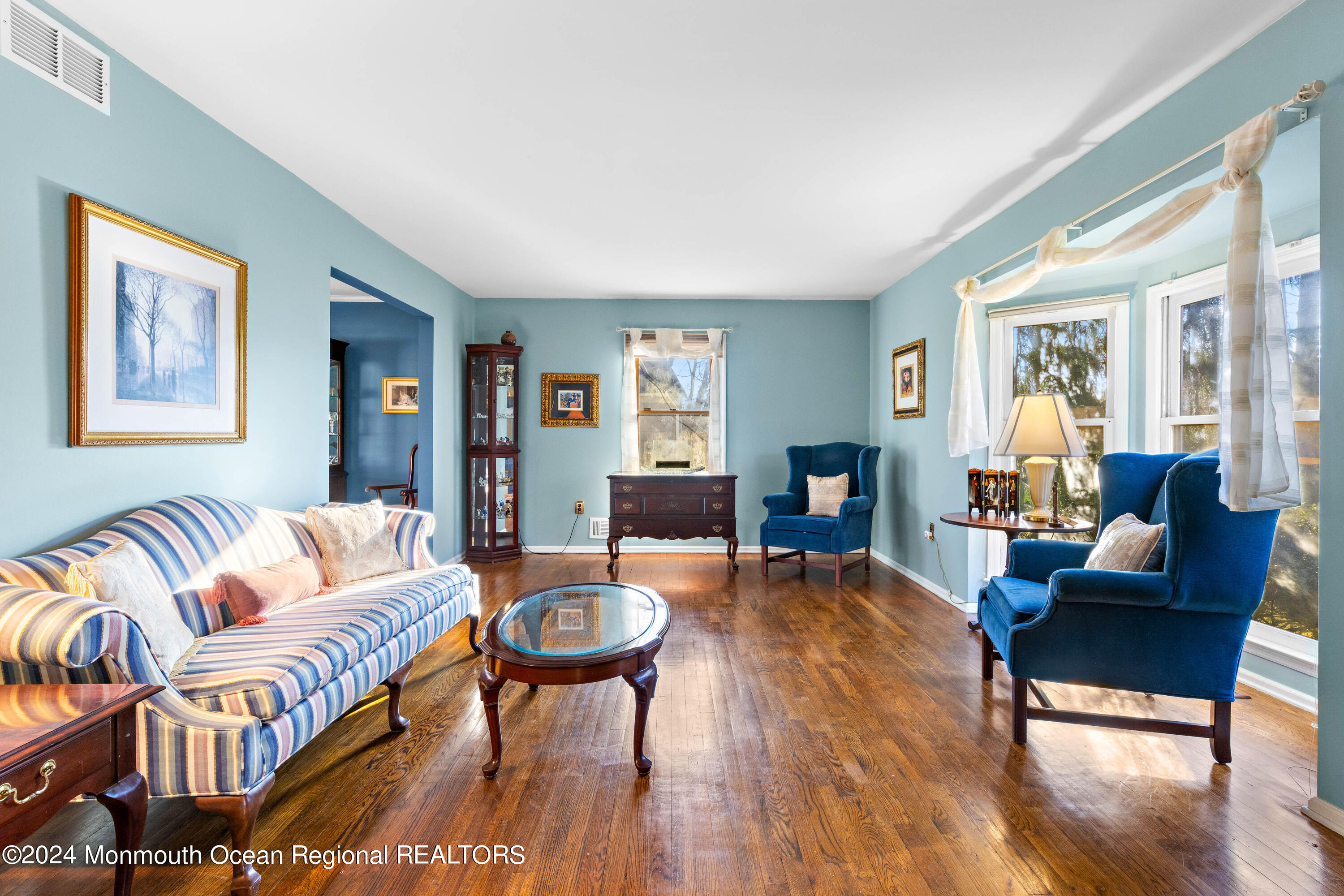 2 Woodland Circle