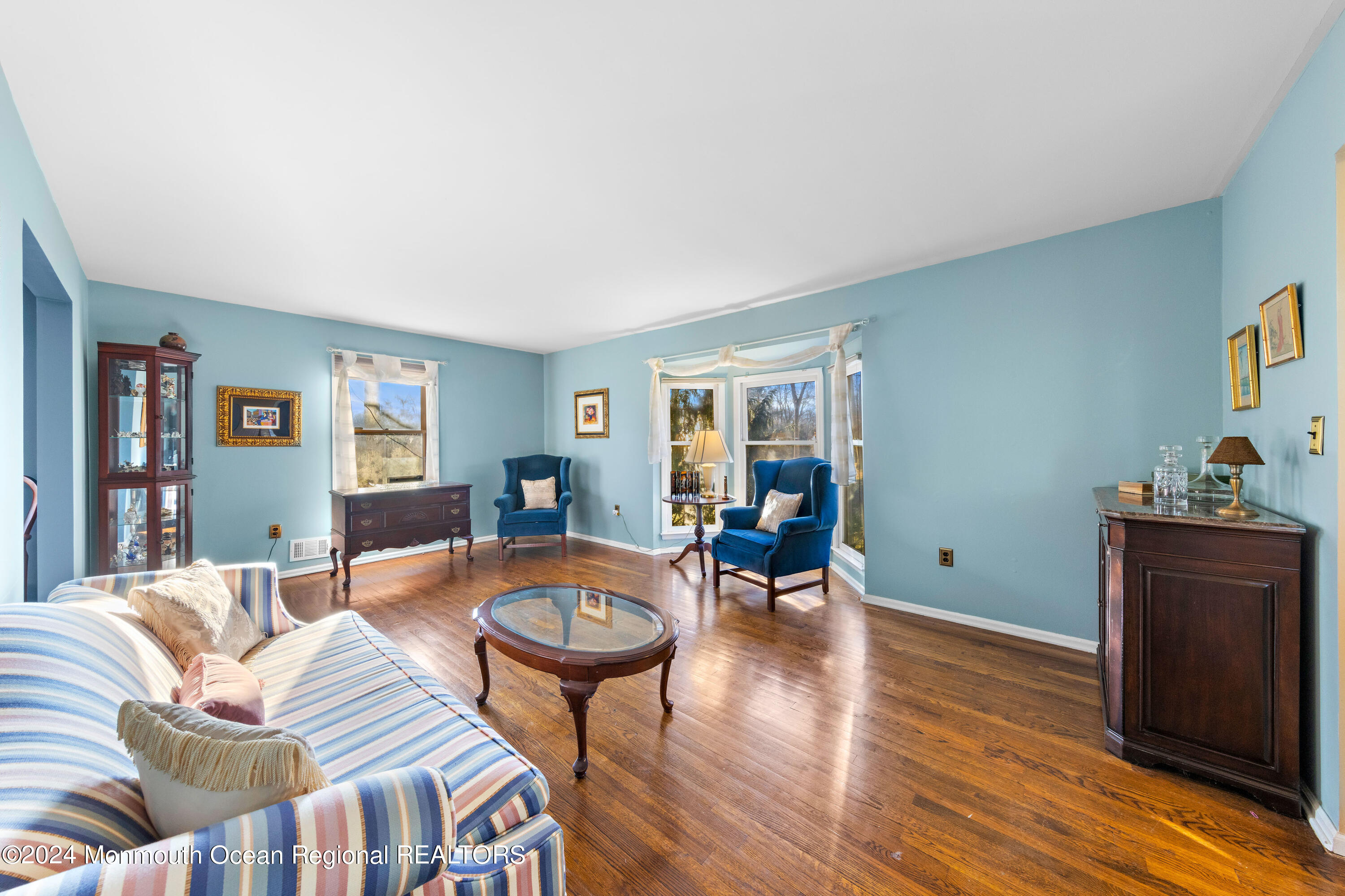2 Woodland Circle