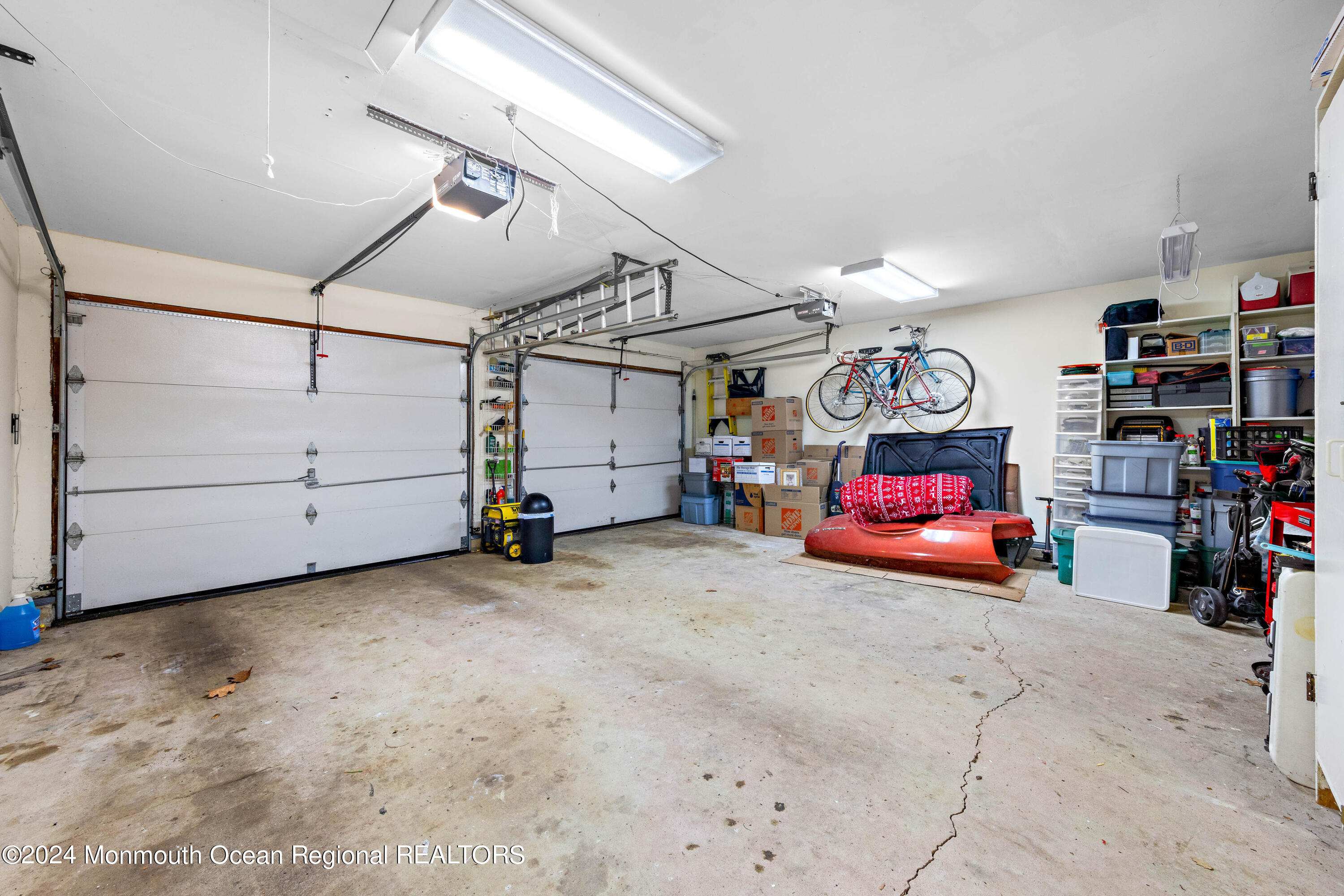 2 Woodland Circle
