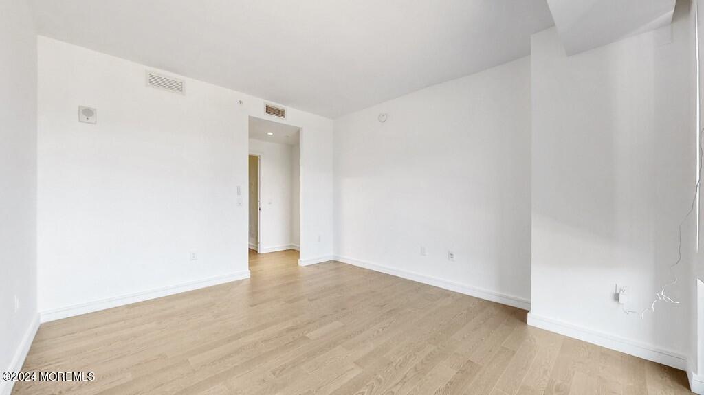 15 Morris Avenue, 509