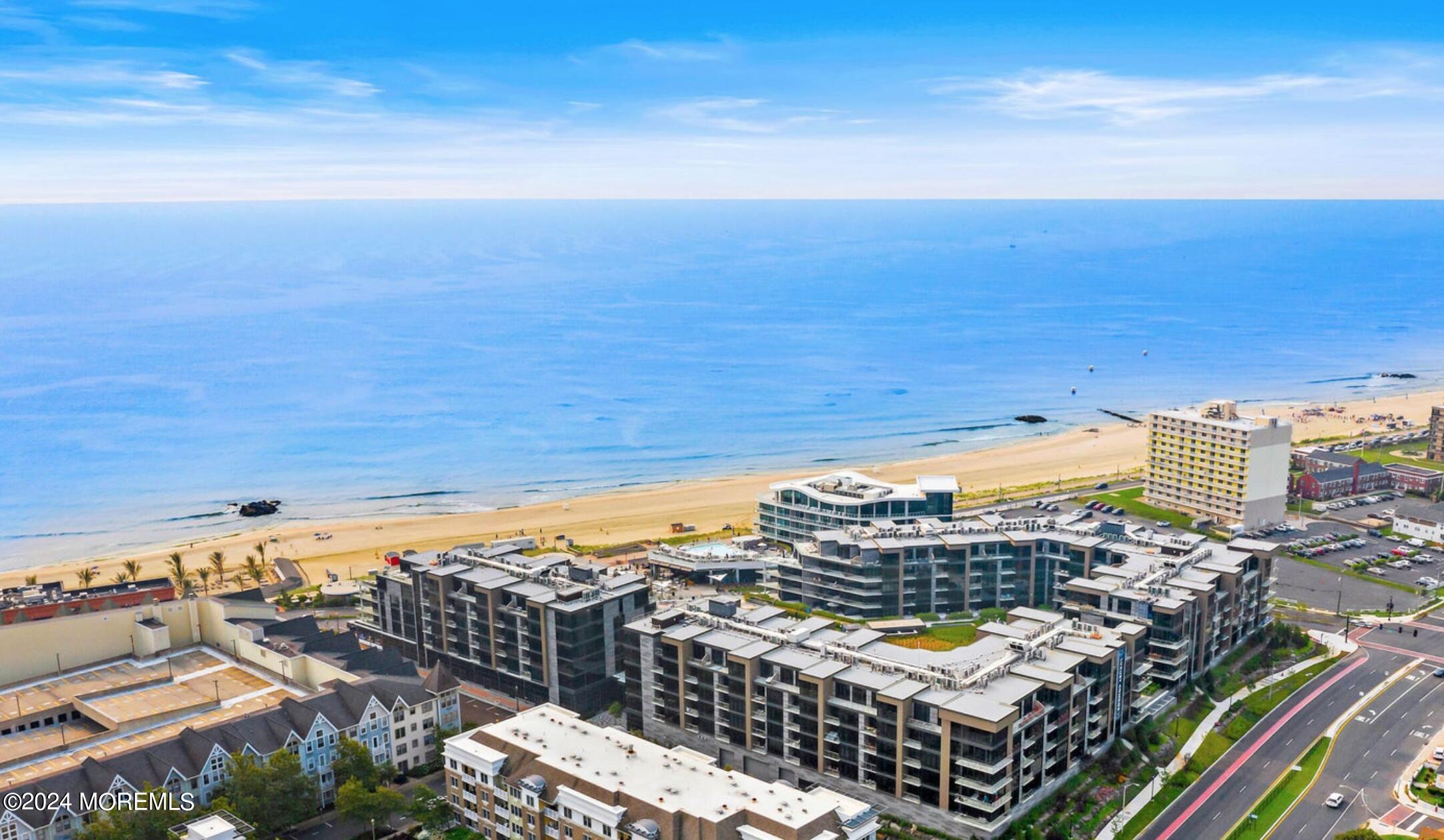 15 Morris Avenue, 604