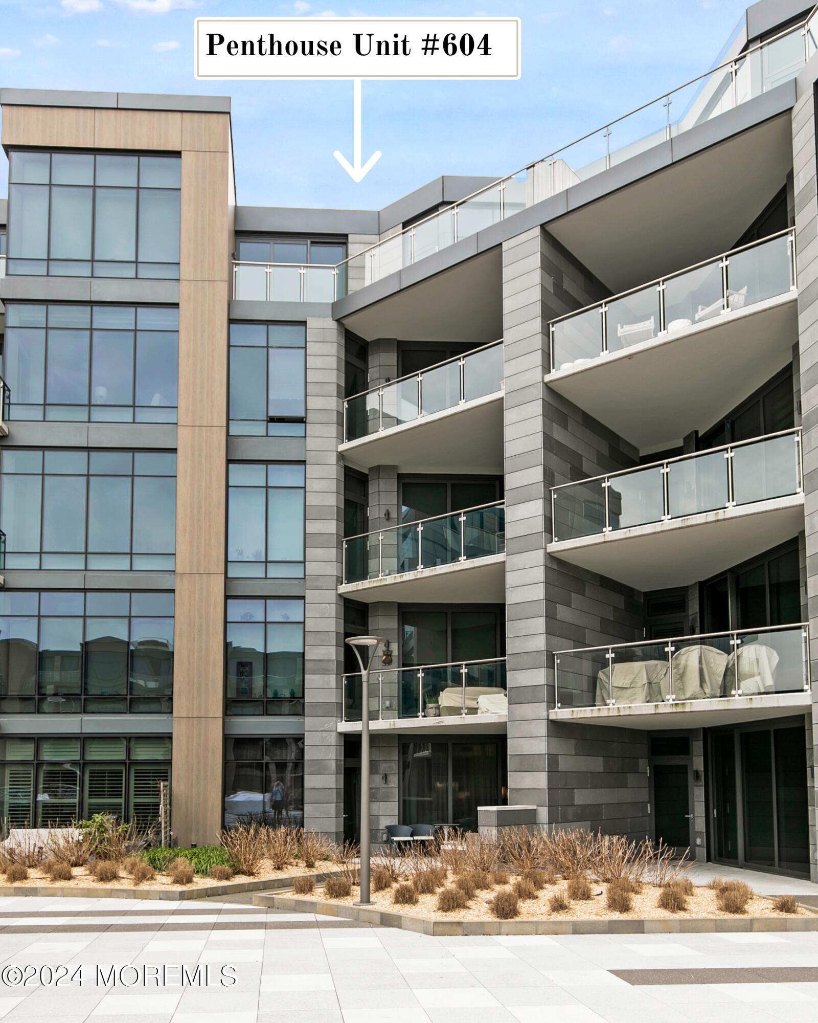 15 Morris Avenue, 604