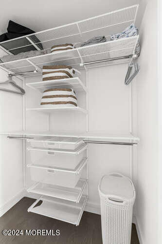 15 Morris Avenue, 604