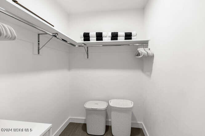 15 Morris Avenue, 604