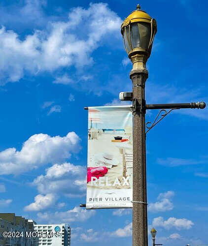 15 Morris Avenue, 604