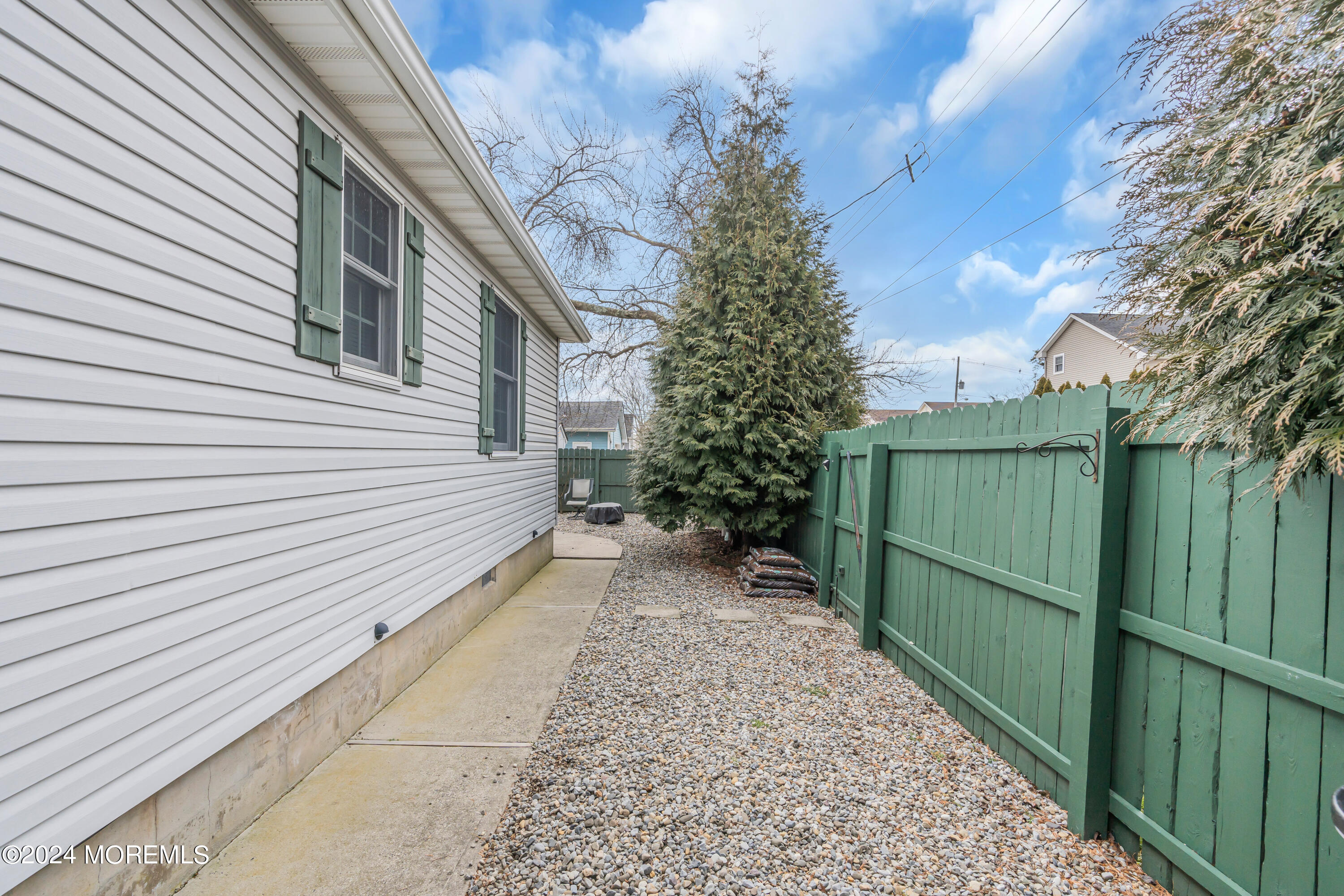 2126 Barnegat Boulevard