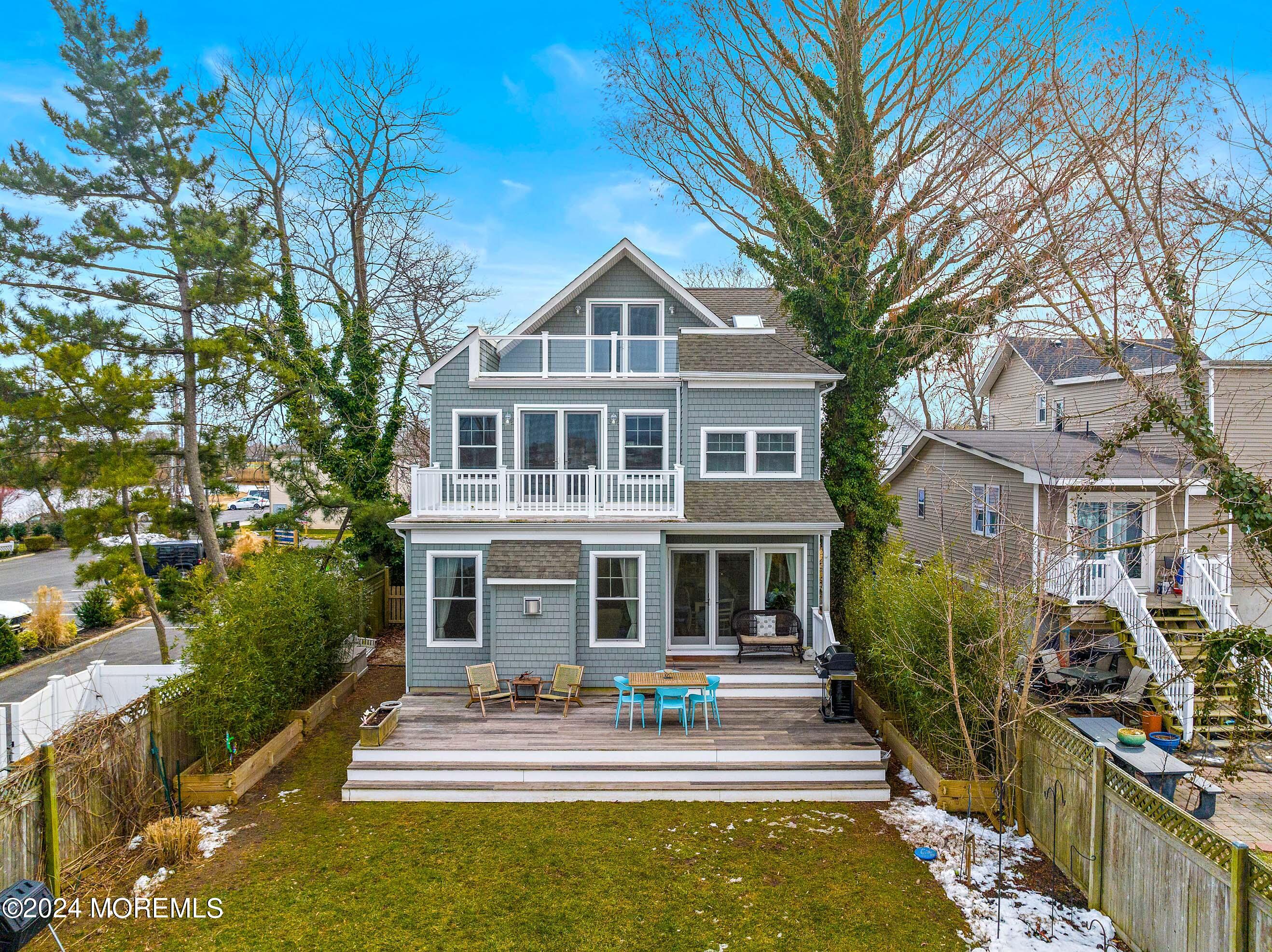 179 Riddle Avenue
