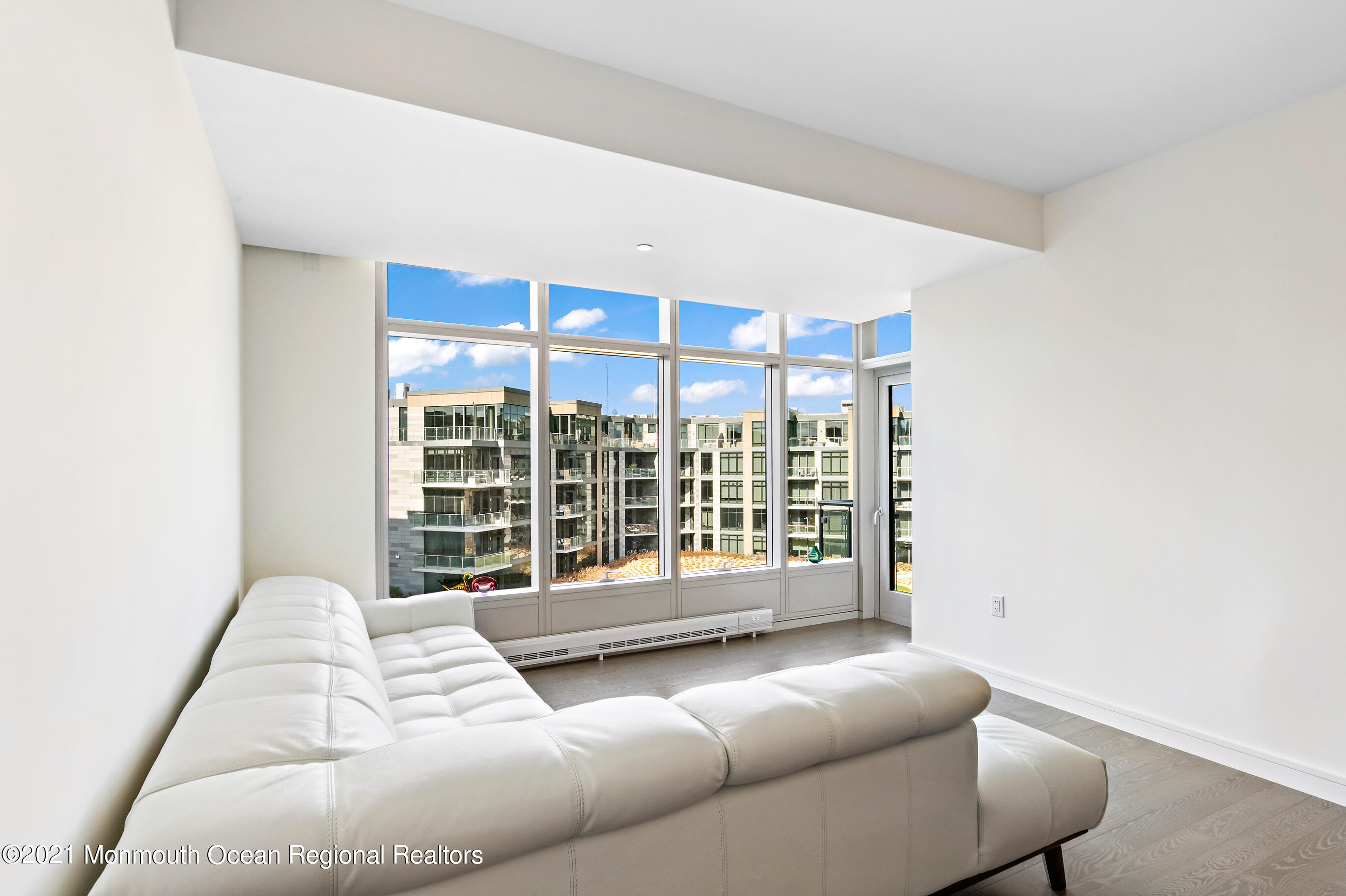 15 Morris Avenue, 508 ANNUAL