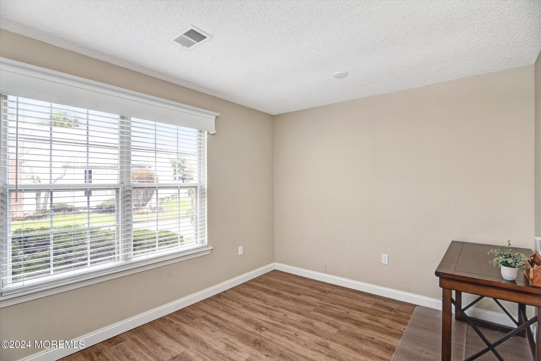 8 Edgeware Close, 1000
