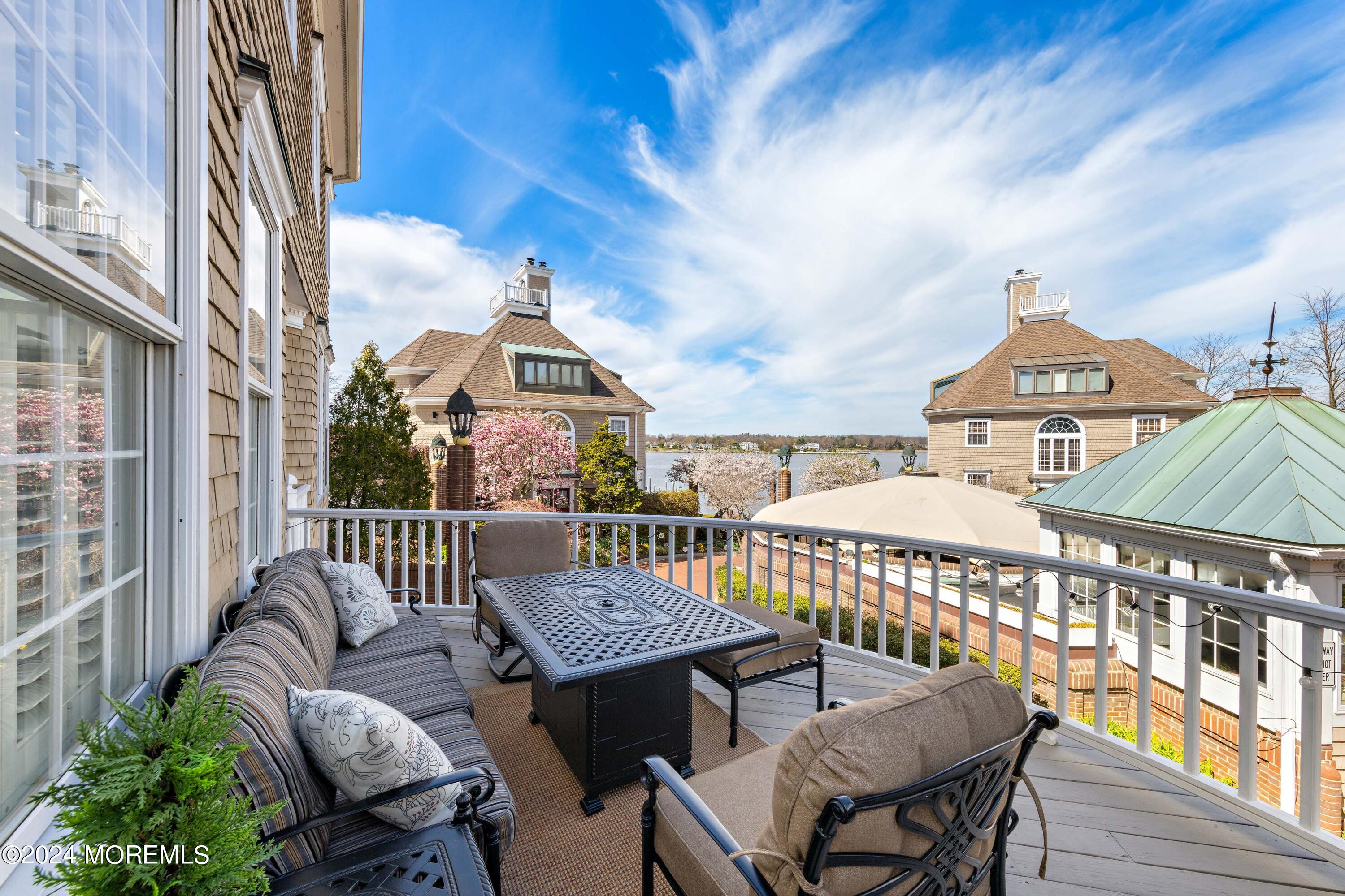 72A W Front Street