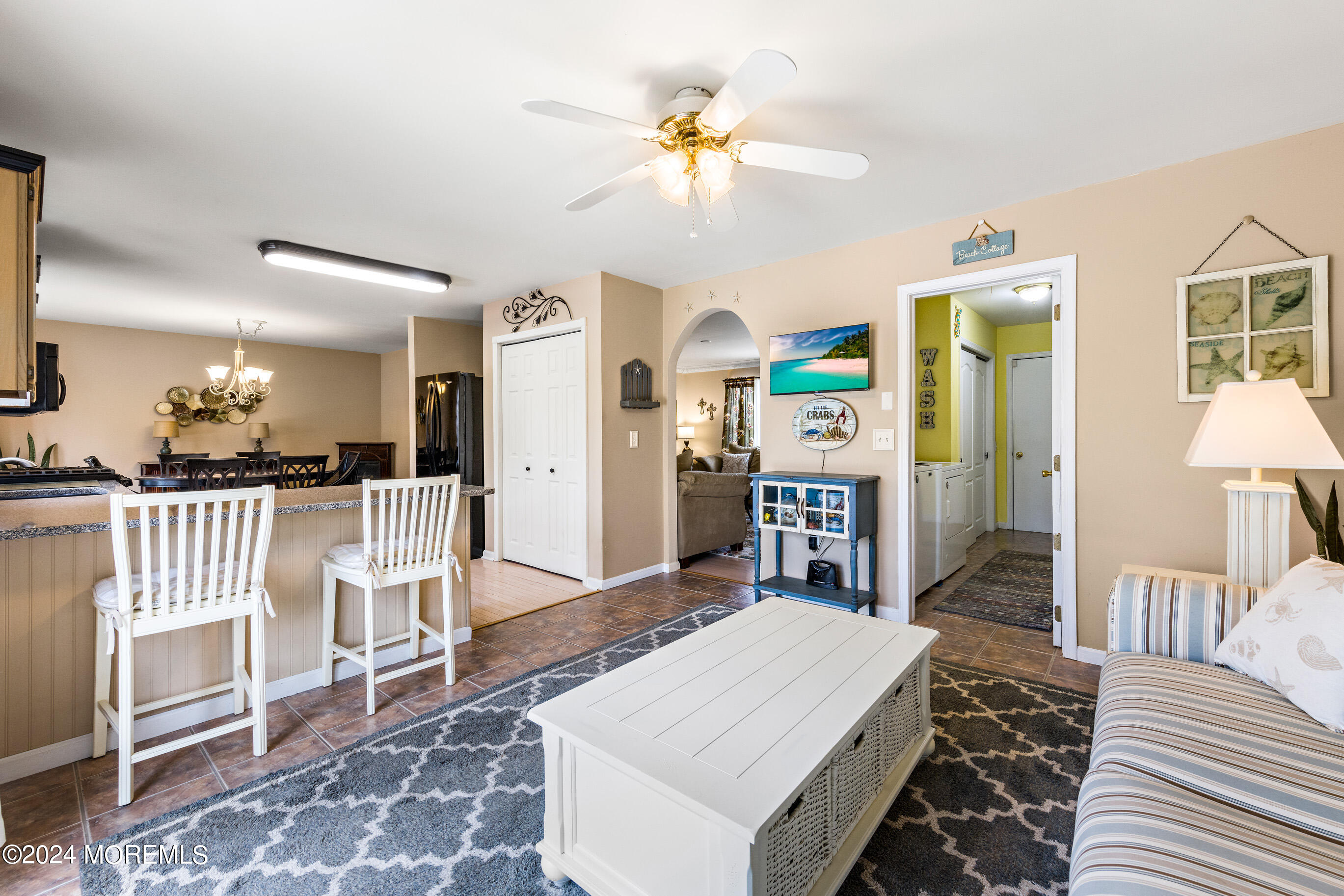 275 S Lakeshore Drive