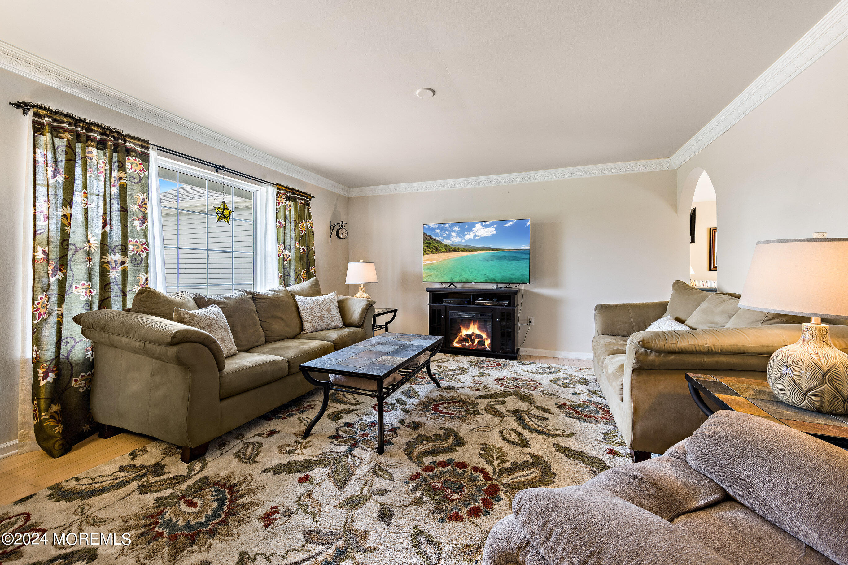 275 S Lakeshore Drive