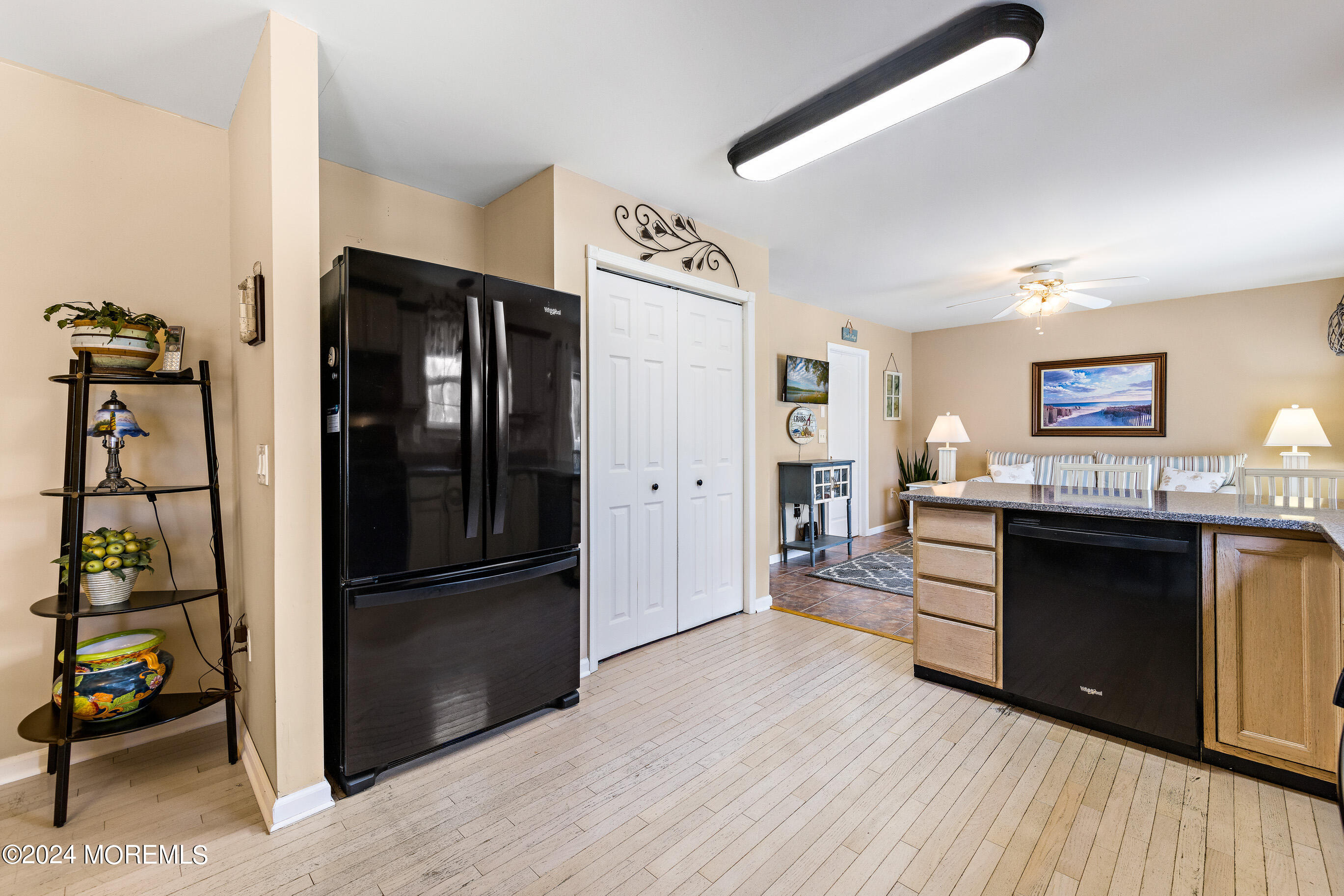 275 S Lakeshore Drive