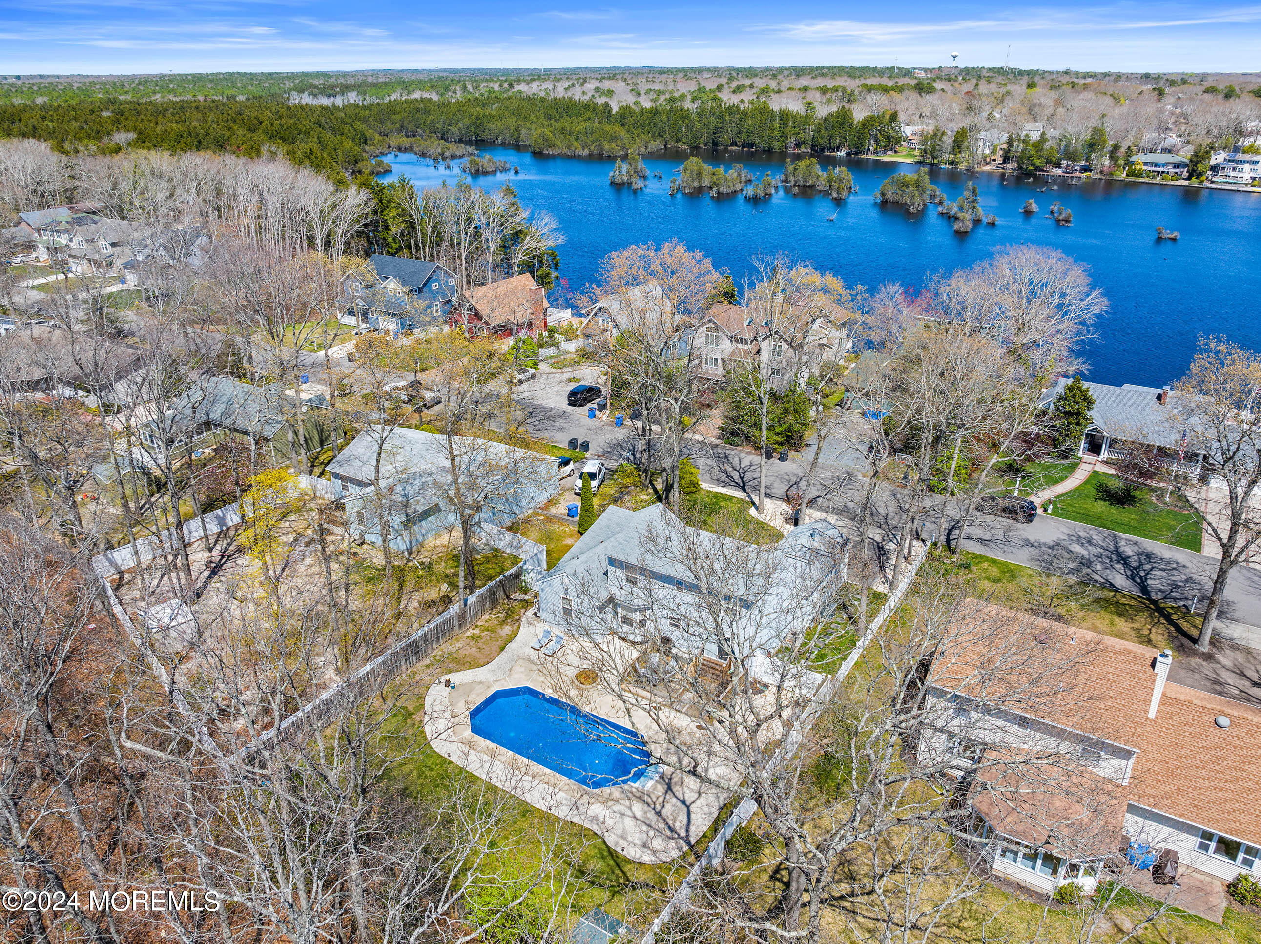 275 S Lakeshore Drive