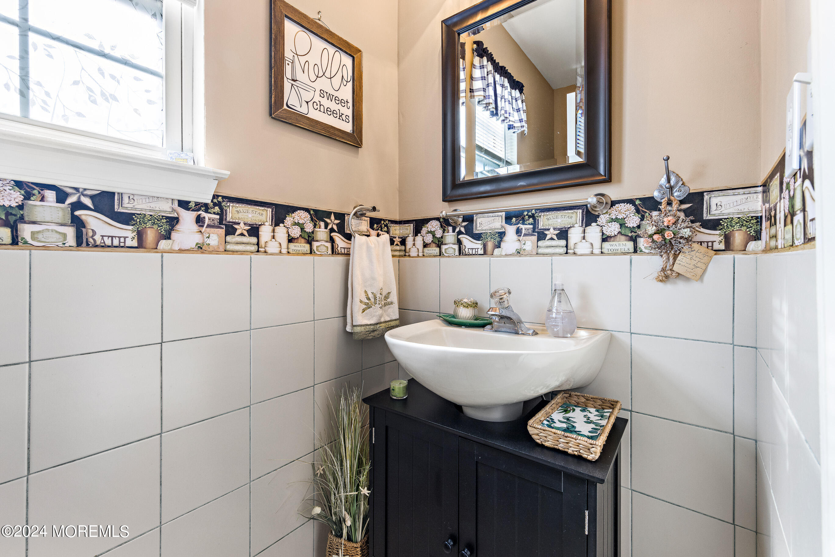 275 S Lakeshore Drive