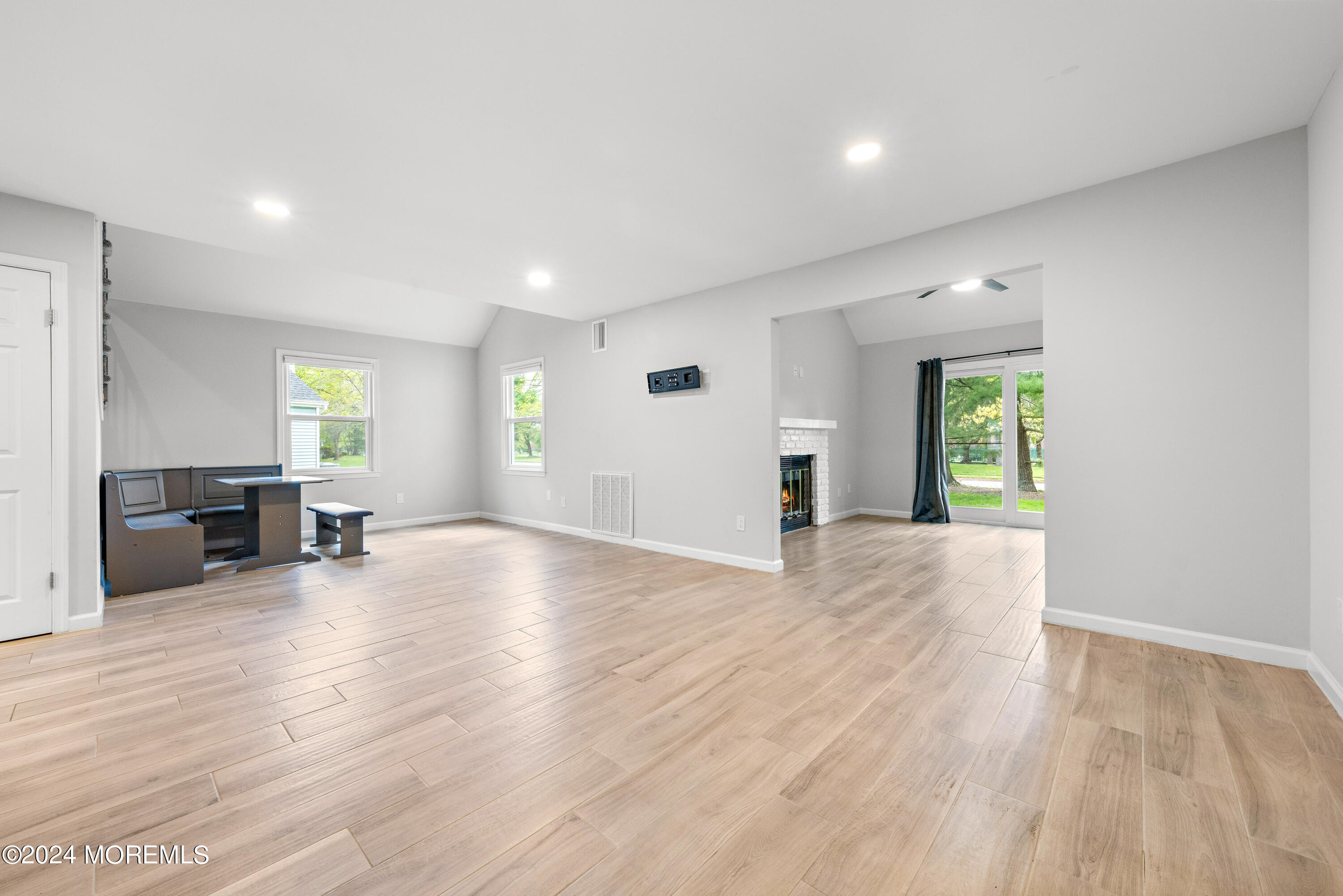 15 Twain Court