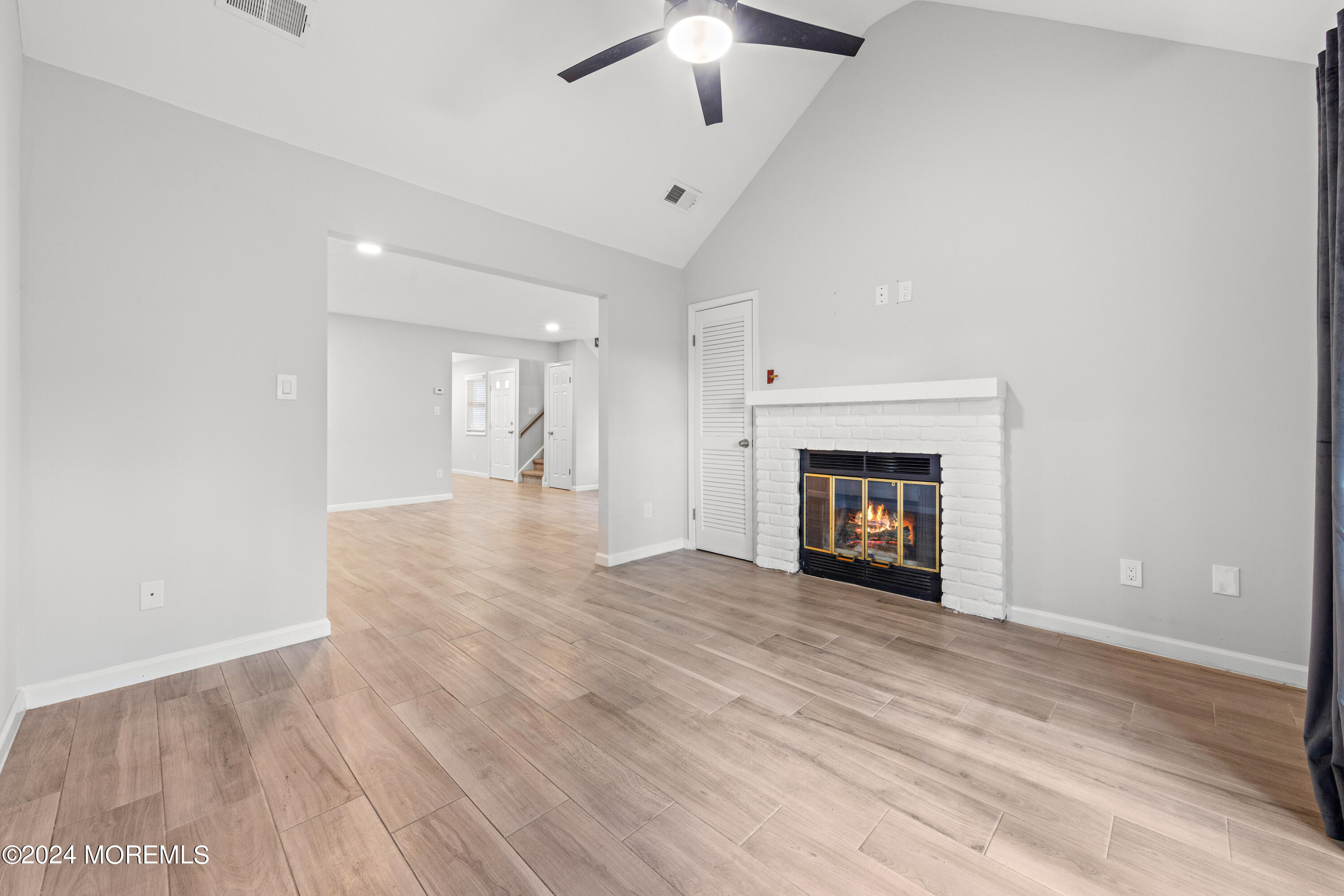 15 Twain Court