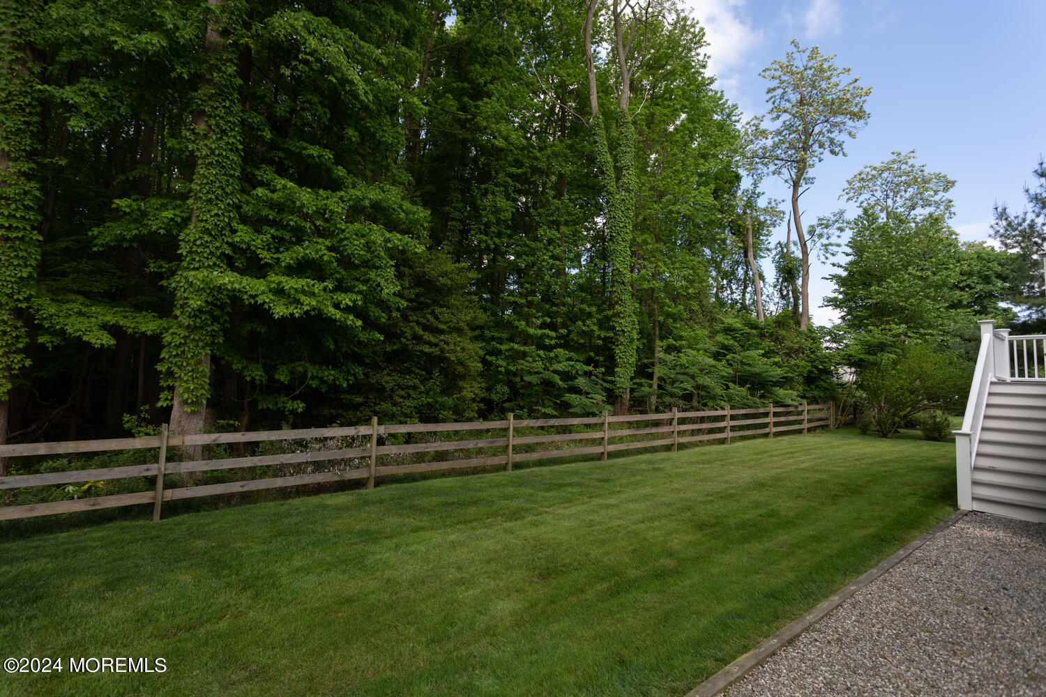 40 Brookside Farm Road