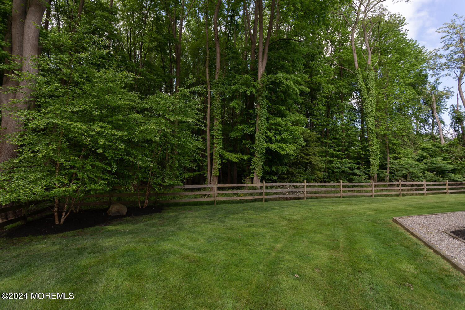 40 Brookside Farm Road