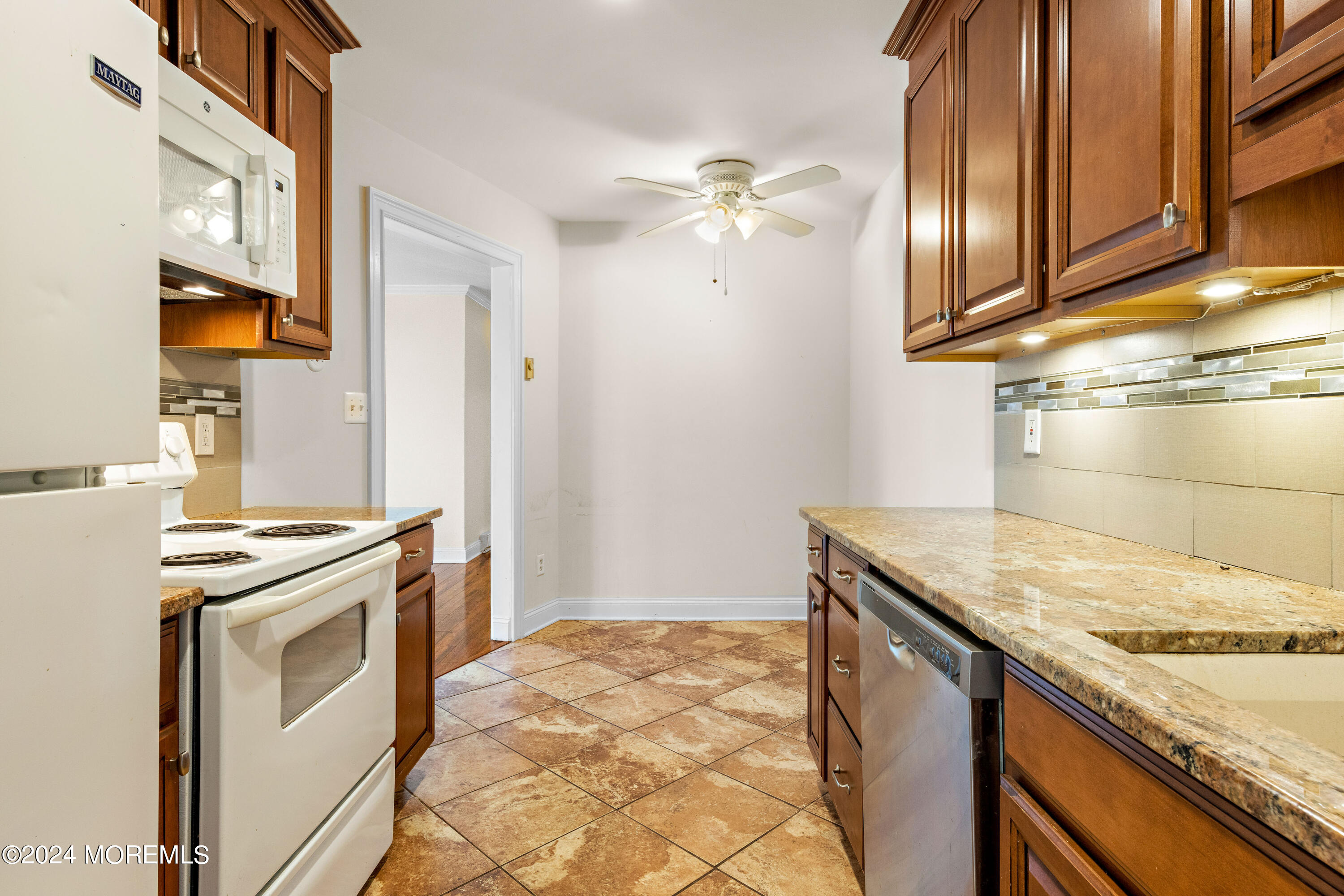55 Amberly Drive, F