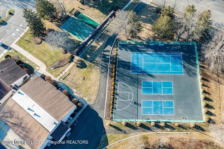 55 Amberly Drive, F