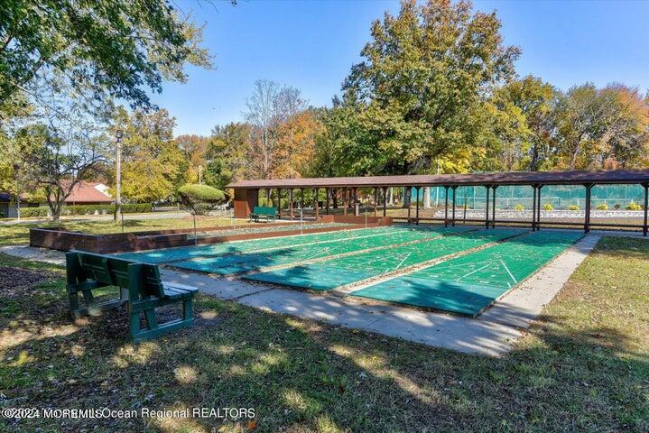 55 Amberly Drive, F