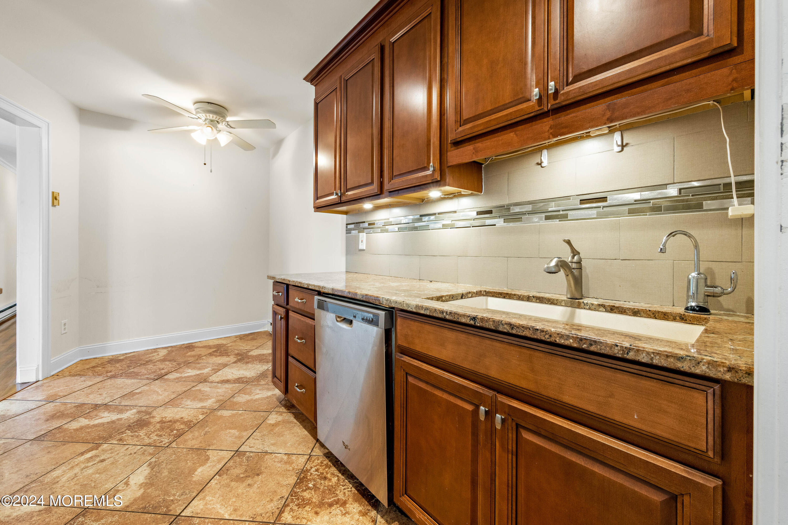 55 Amberly Drive, F