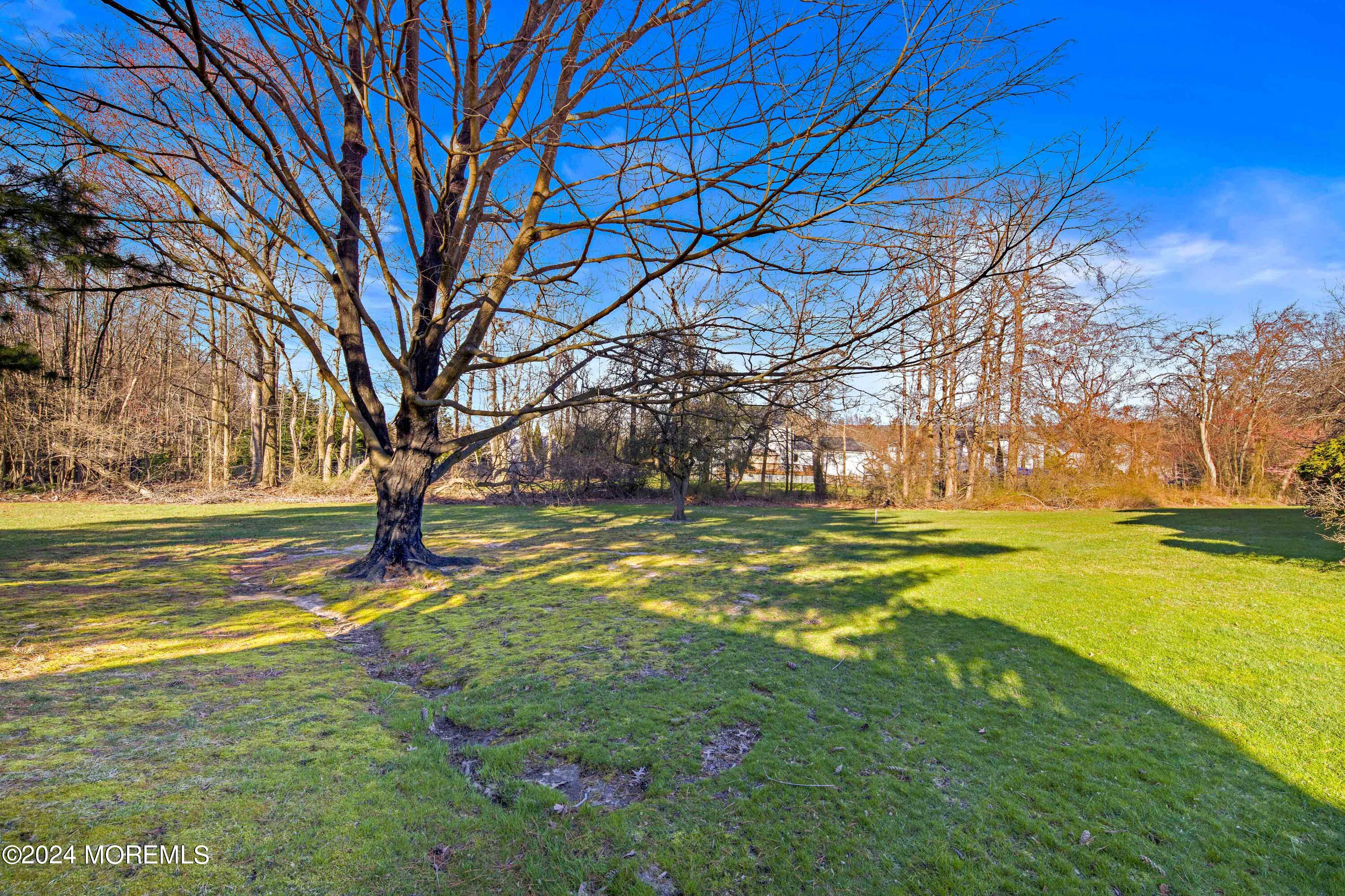 55 Amberly Drive, F