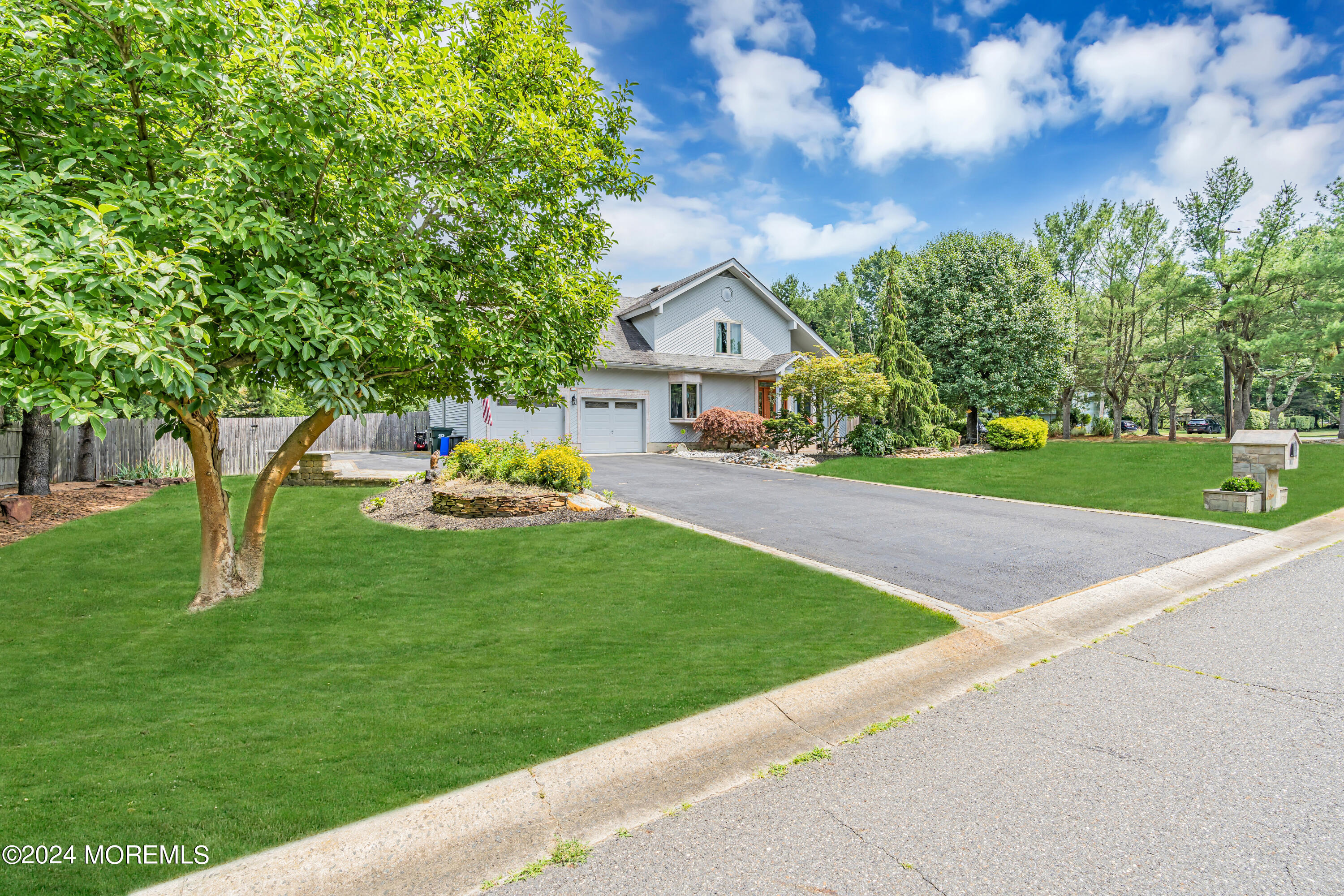 15 Mcqueen Boulevard