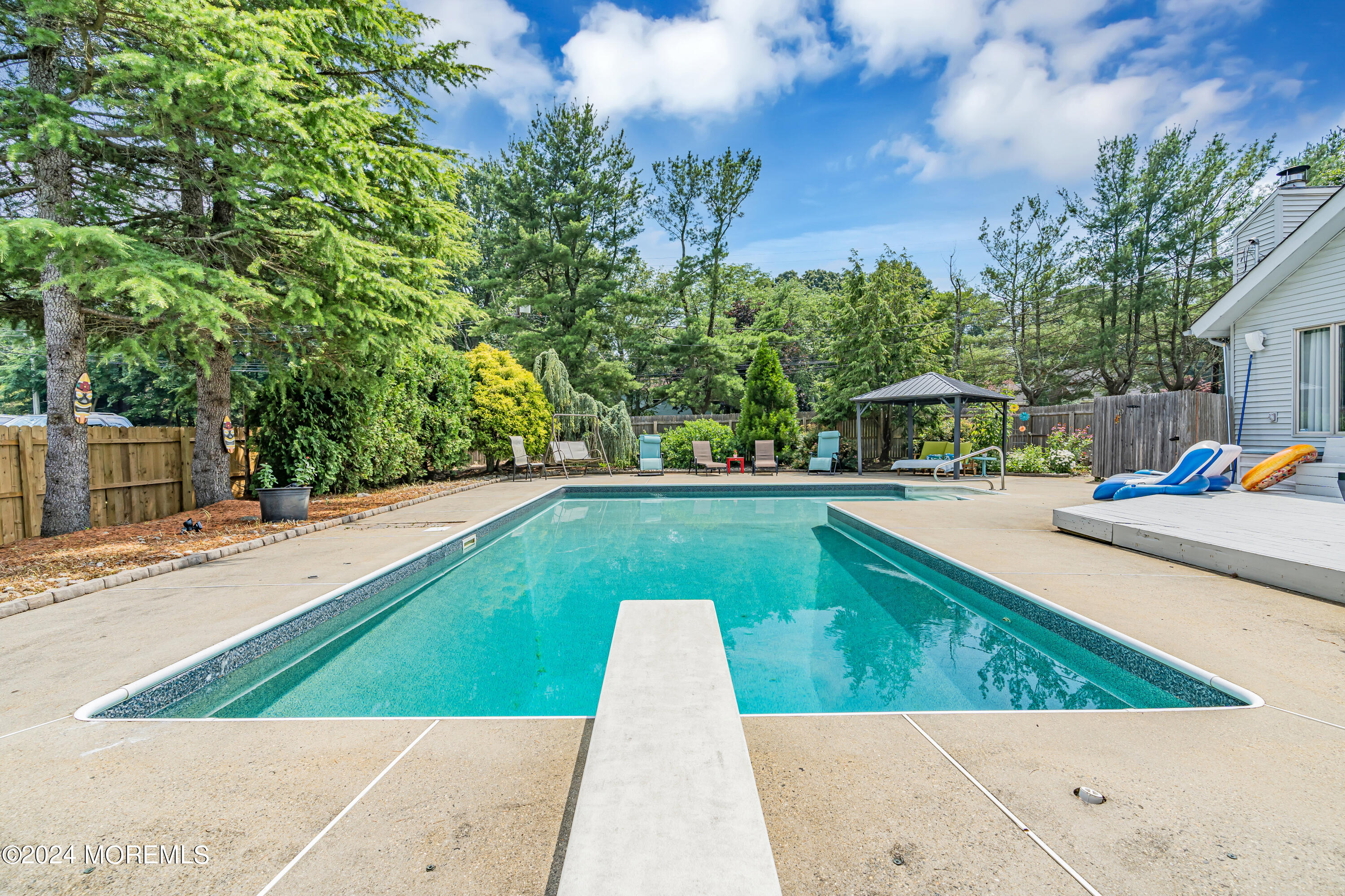 15 Mcqueen Boulevard