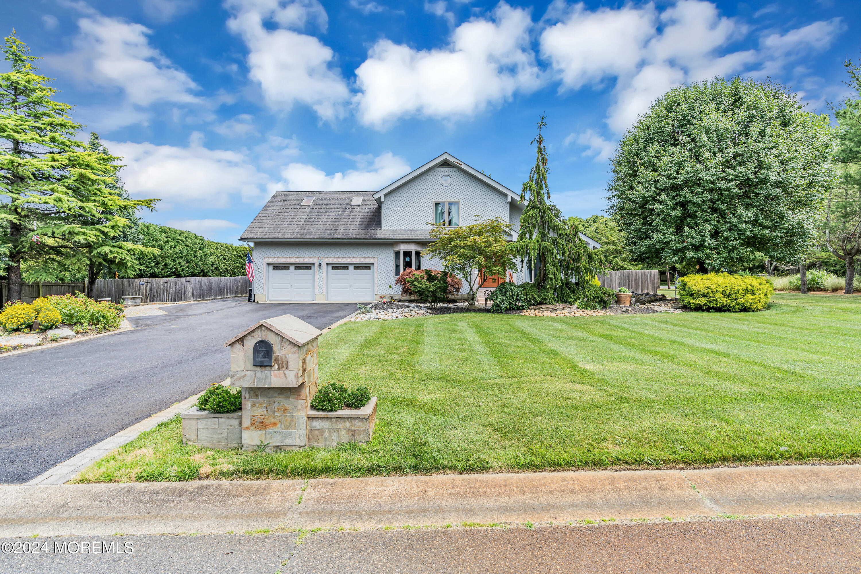 15 Mcqueen Boulevard