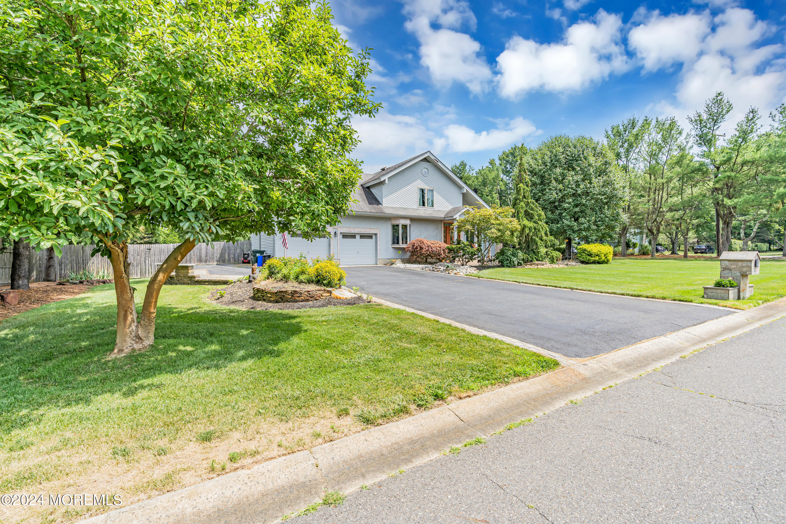 15 Mcqueen Boulevard