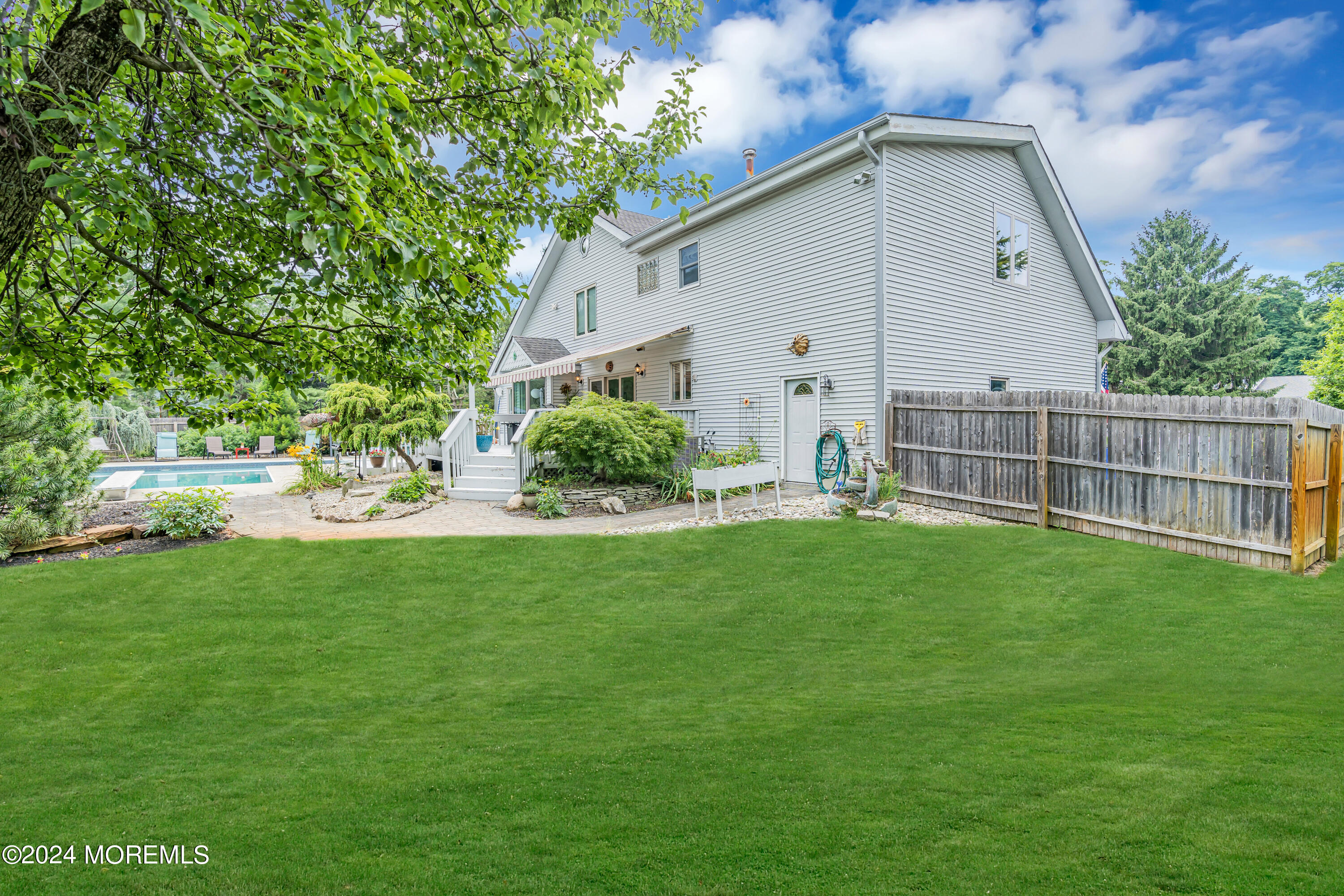 15 Mcqueen Boulevard