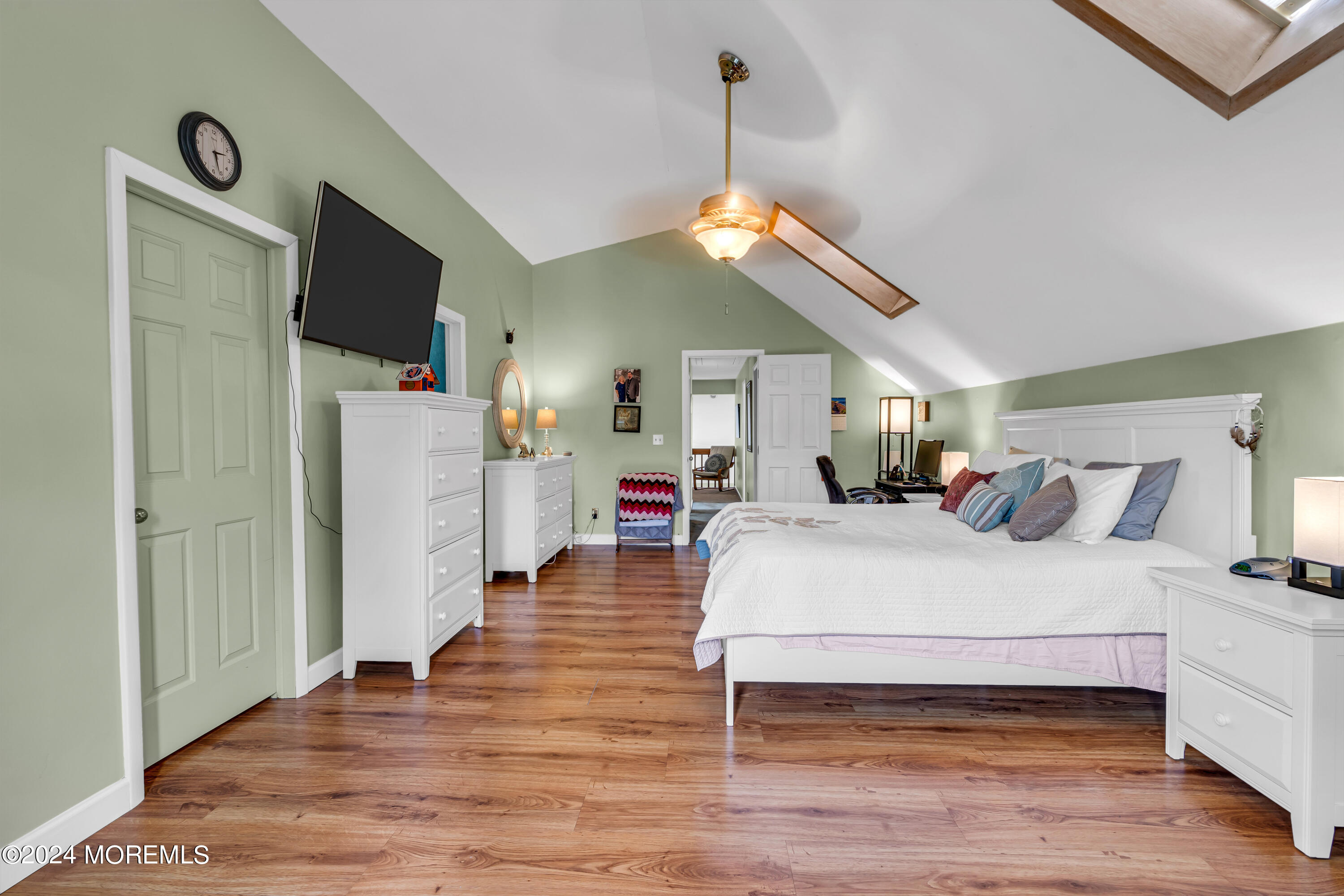 15 Mcqueen Boulevard