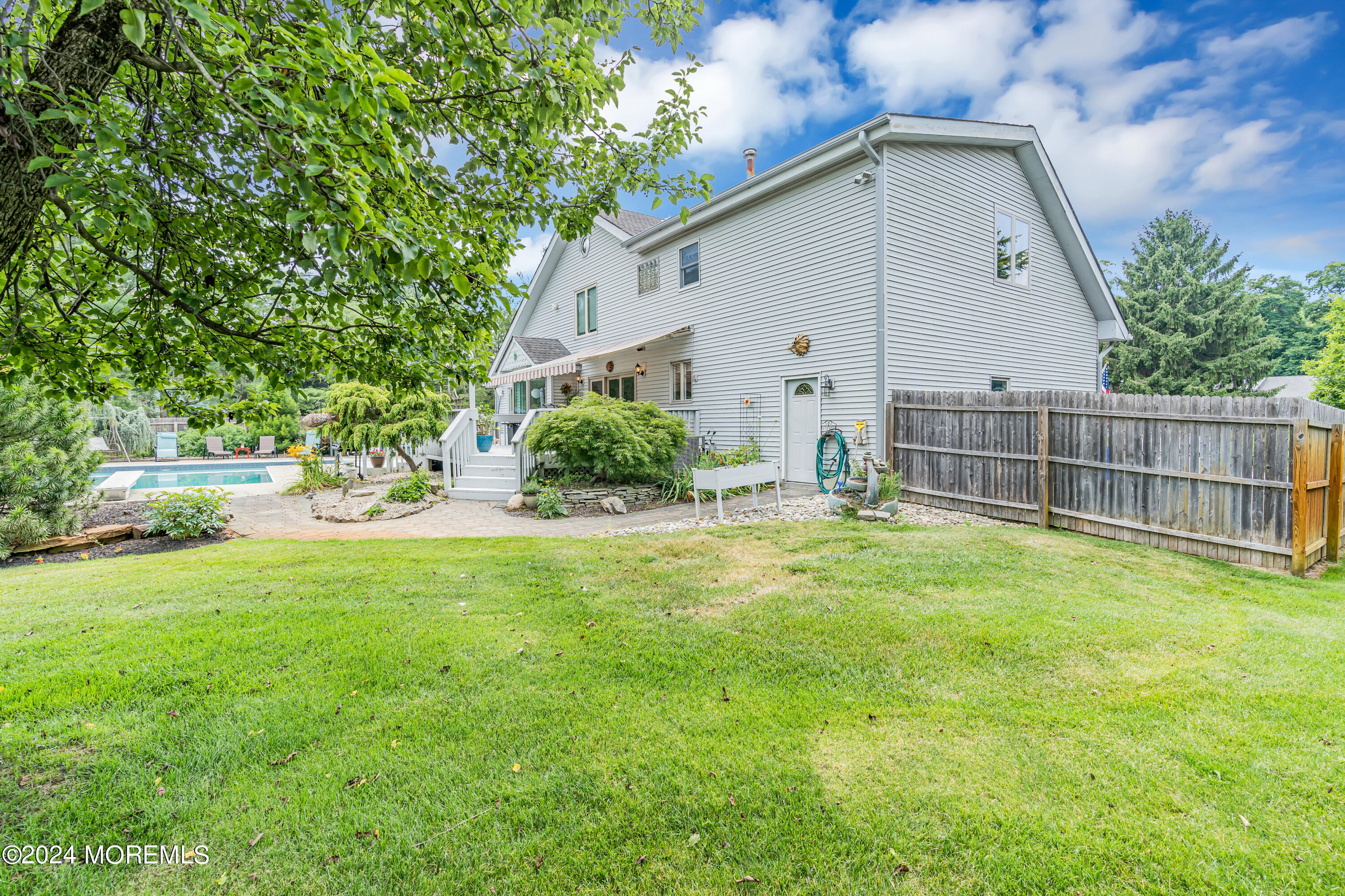 15 Mcqueen Boulevard