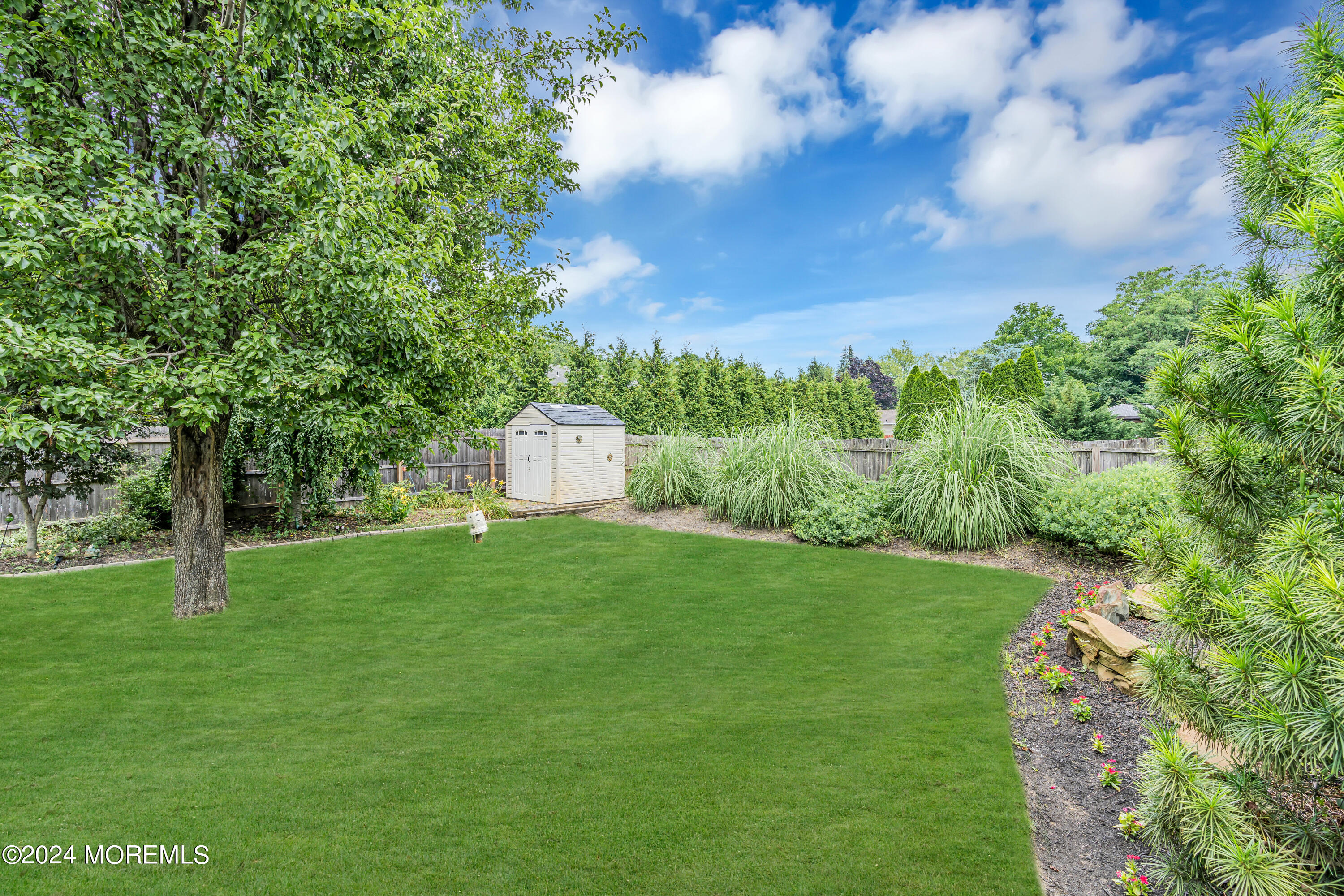 15 Mcqueen Boulevard