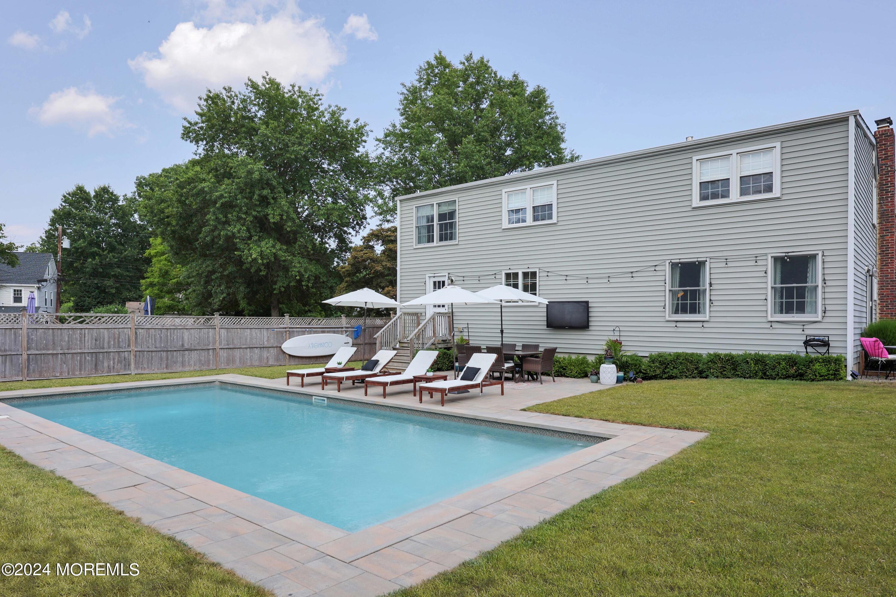 109 Robinson Place